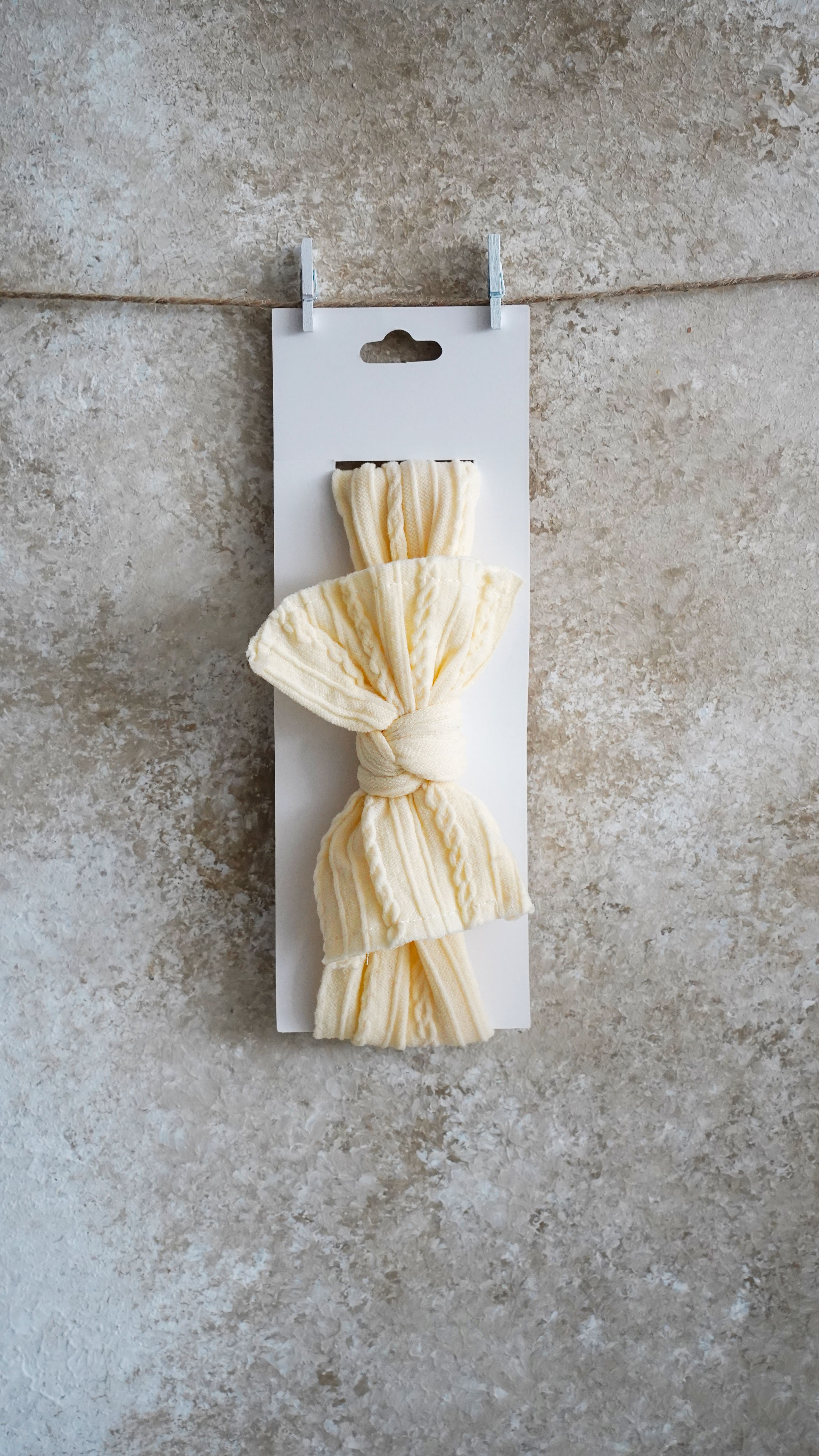 Lora Bliss Fiyonk Figürlü Penye Saç Bandı - Açık Sarı