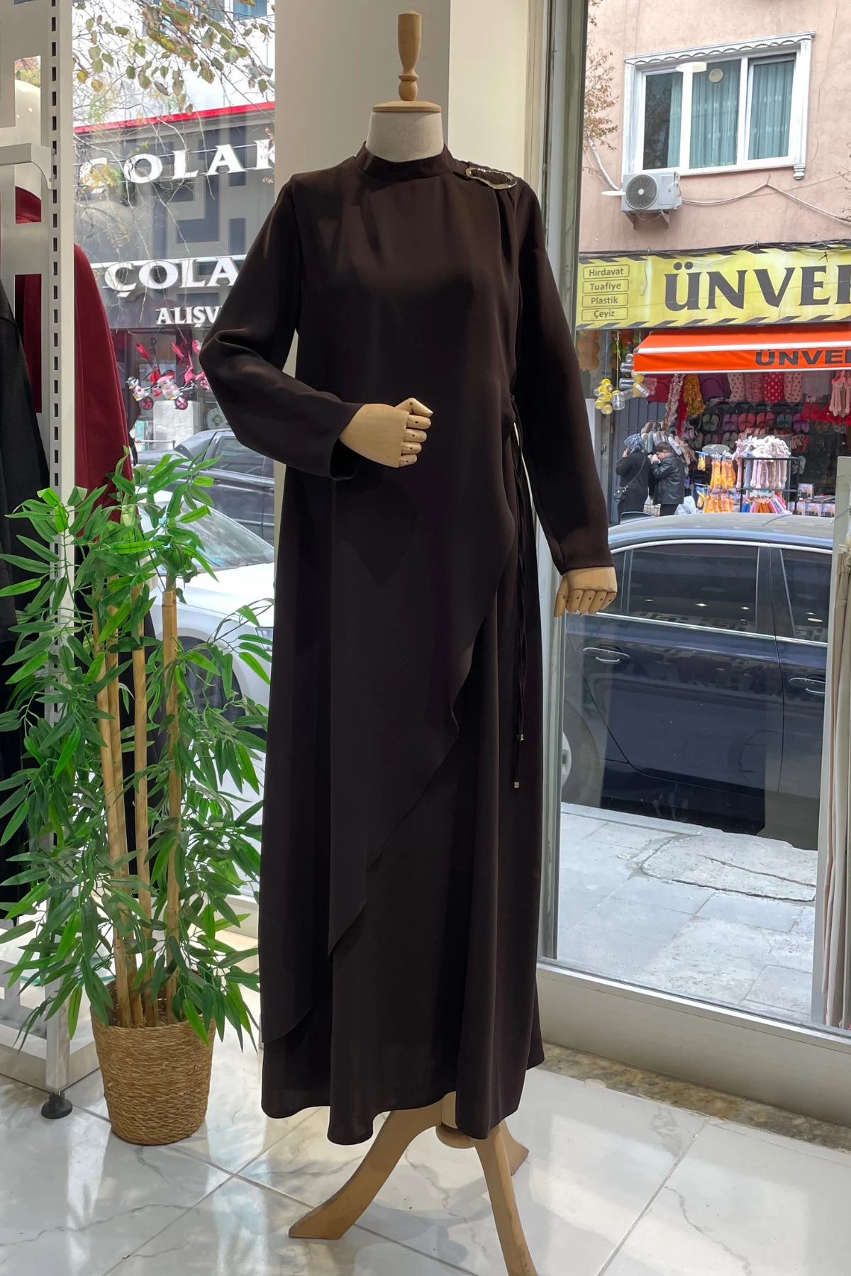 Toka Detaylı Elbise - Acı Kahve