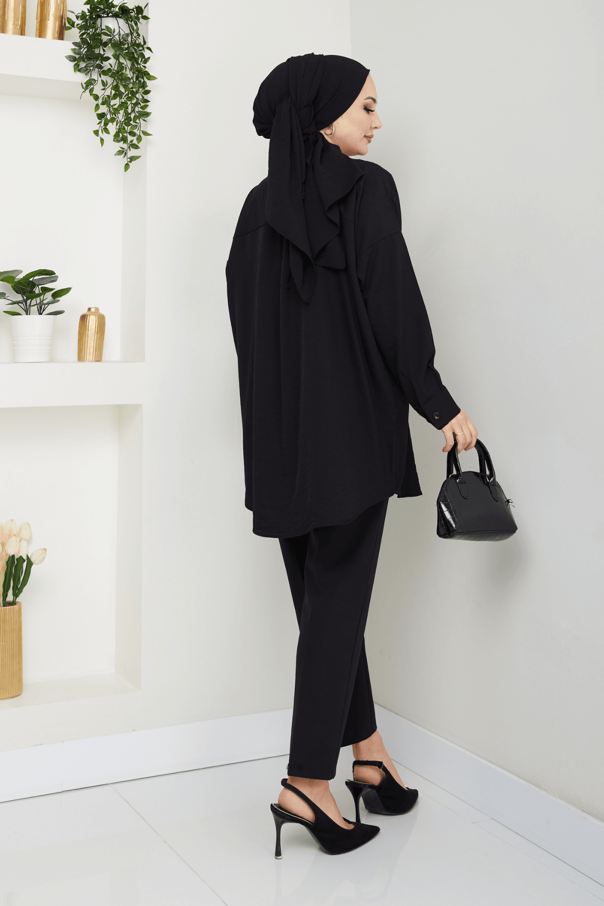Oversize İşlemeli Gömlek