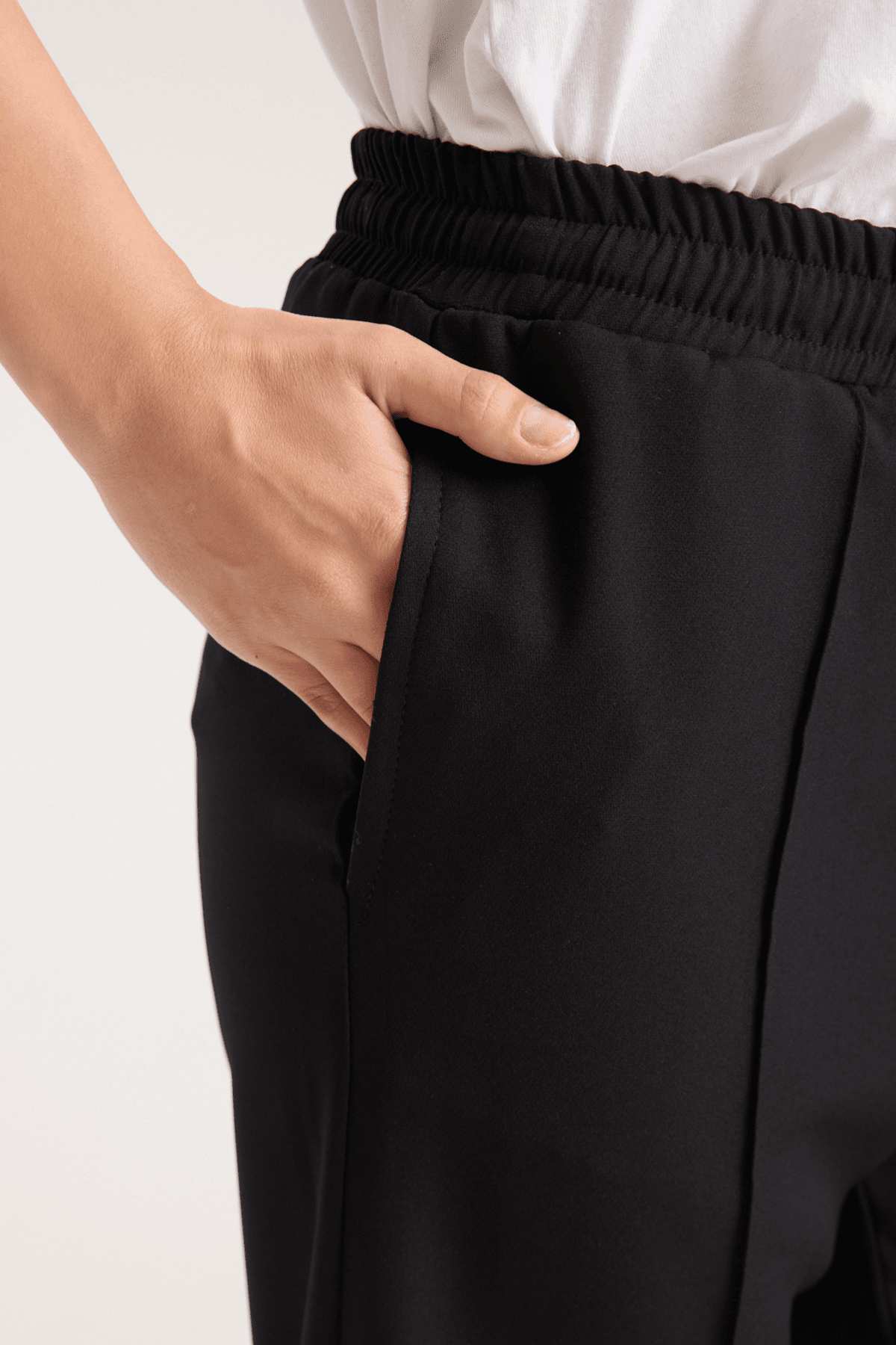 Beli Lastikli Çimalı Pantolon