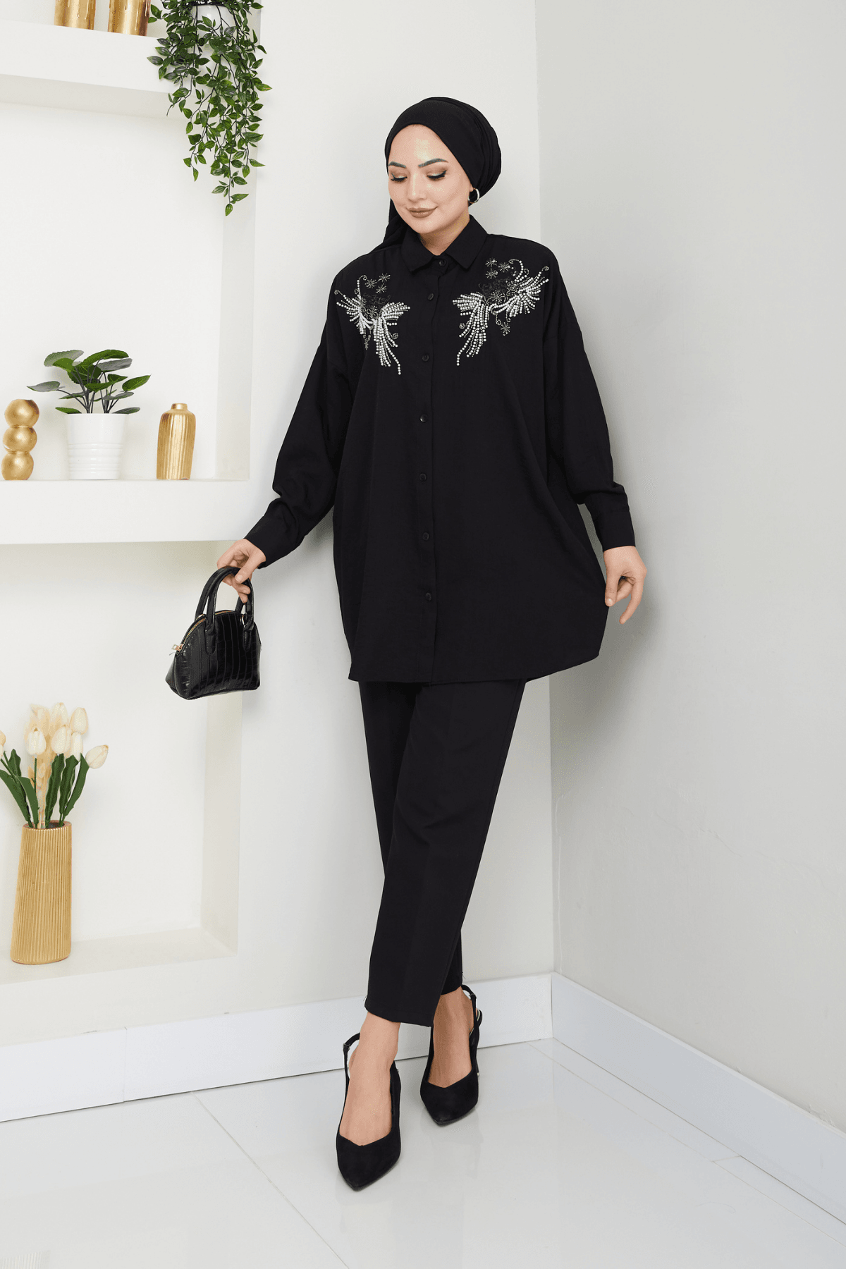 Oversize İşlemeli Gömlek