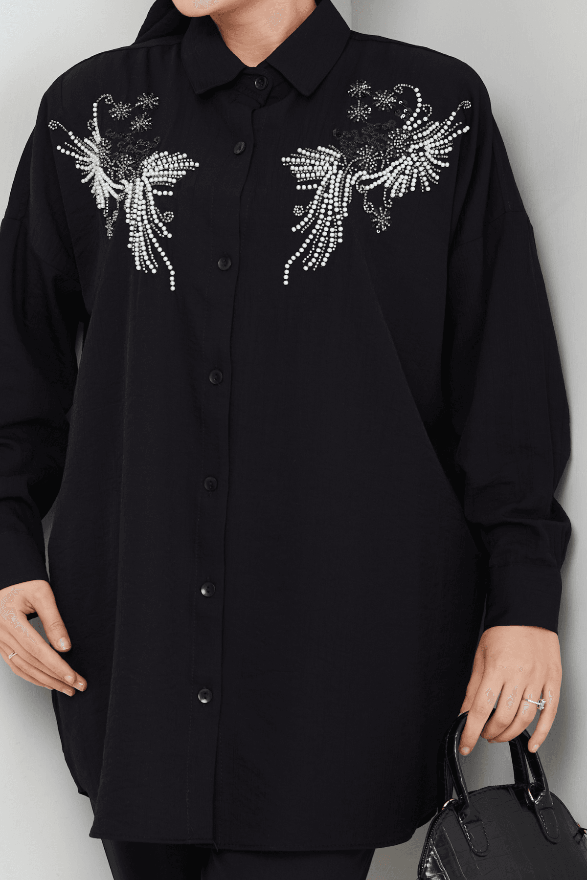 Oversize İşlemeli Gömlek