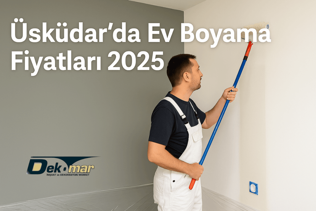 Üsküdar ev boyama hizmeti sırasında bir usta, iç cephede rulo fırça ile tavan uygulaması yapıyor.