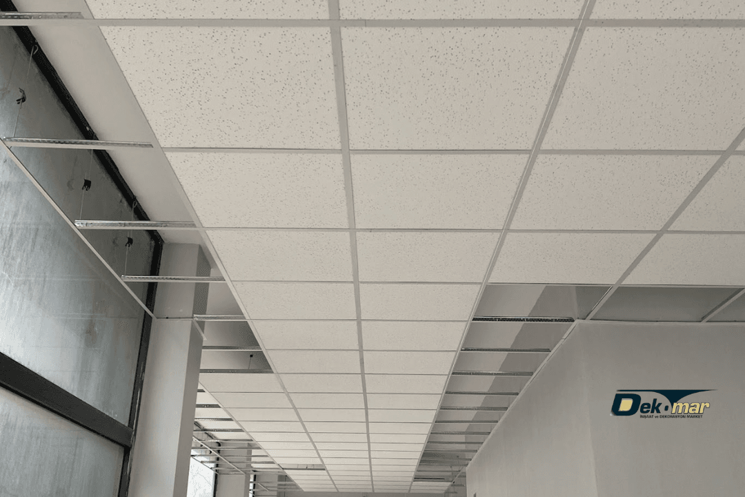 Lalapaşa’da ofis ve iş yerleri için ses yalıtımlı, estetik ve yangına dayanıklı taşyünü asma tavan sistemleri ve fiyatları. 