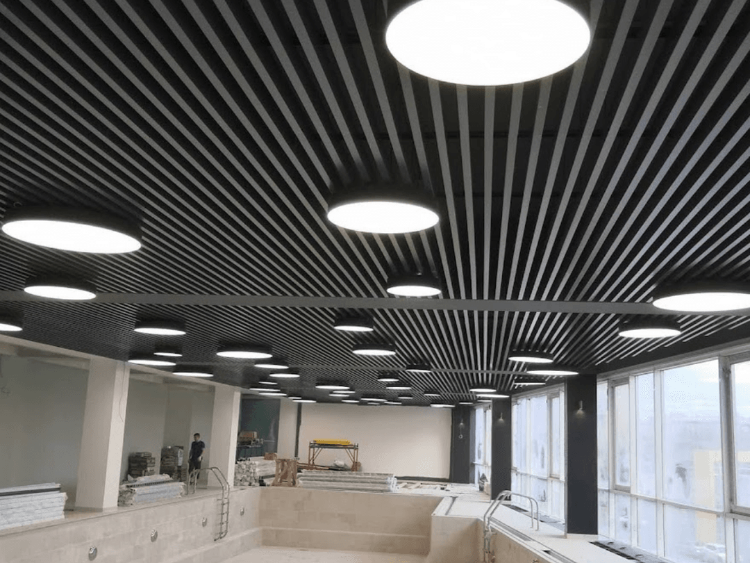 İstanbul metal asma tavan – dayanıklı, estetik ve yüksek kaliteli baffle tavan sistemleri. Modern yapılar için profesyonel çözümler.