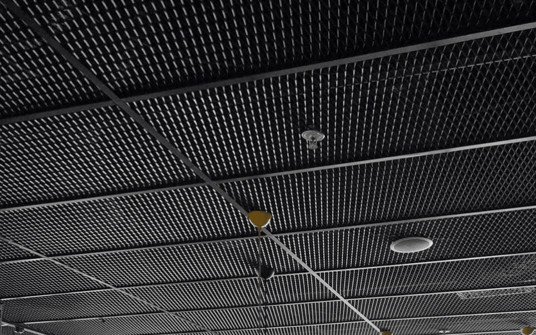 Expanded mesh asma tavan sistemleri, modern ve şık görünüm sunan dekoratif metal tavan kaplama çözümleri.