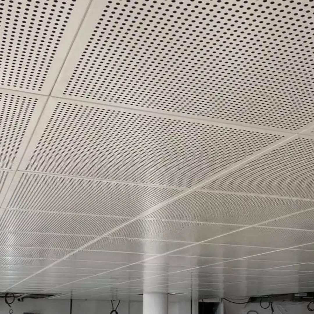 Clip-in asma tavan sistem detayı panel ve taşıyıcı mekanizma yapısı