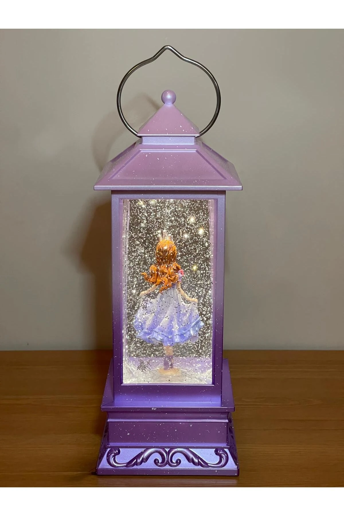 Deluxe Kar Küresi , Su Küresi, Işıklı, Müzikli, Hareketli, Kendinden Kar Yağdırma, Çocuk odası