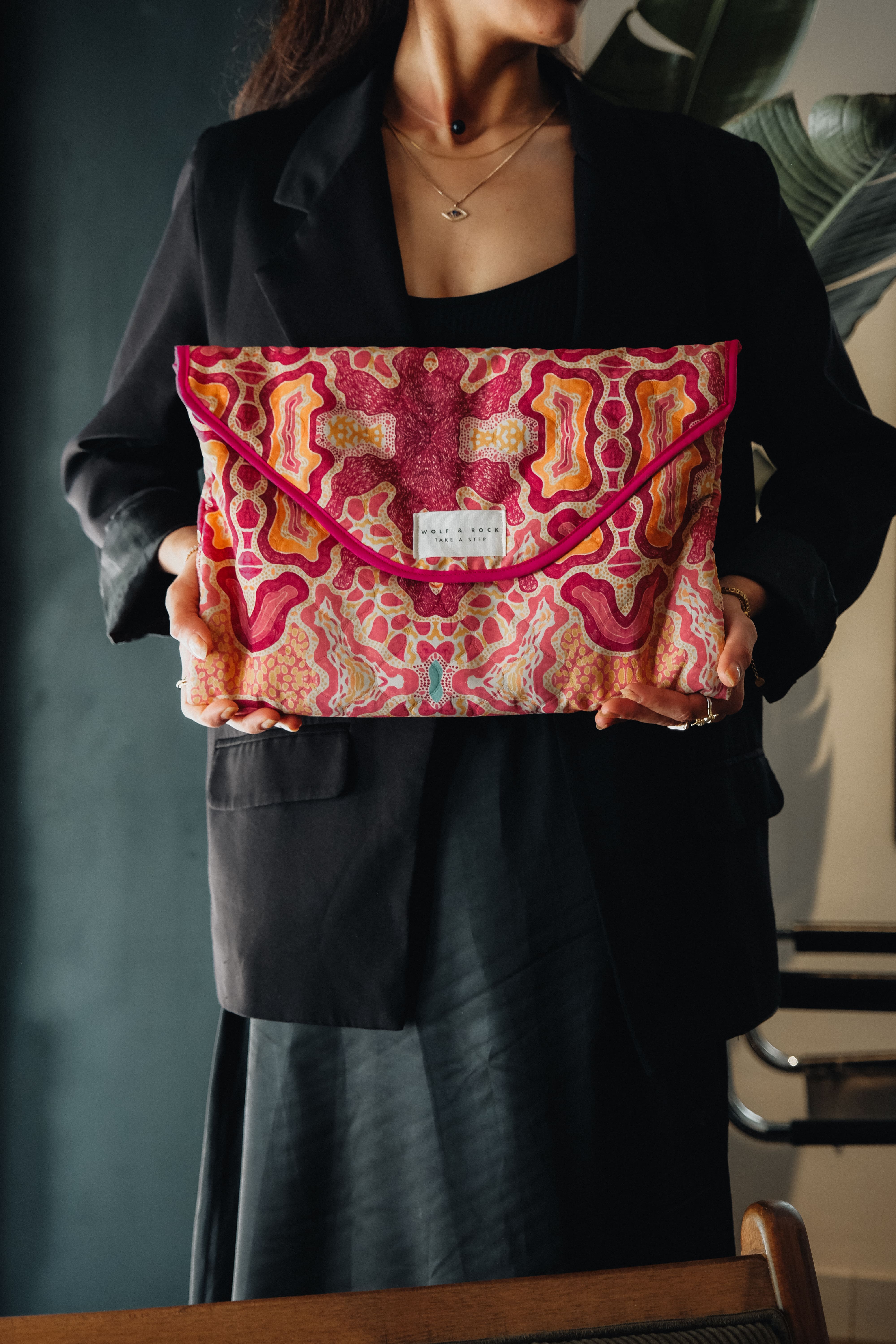 Paloma Pink - Wolf&Rock Mavi Desenli Notebook/Tablet Kılıfı 13''-14''-15'' Uyumlu