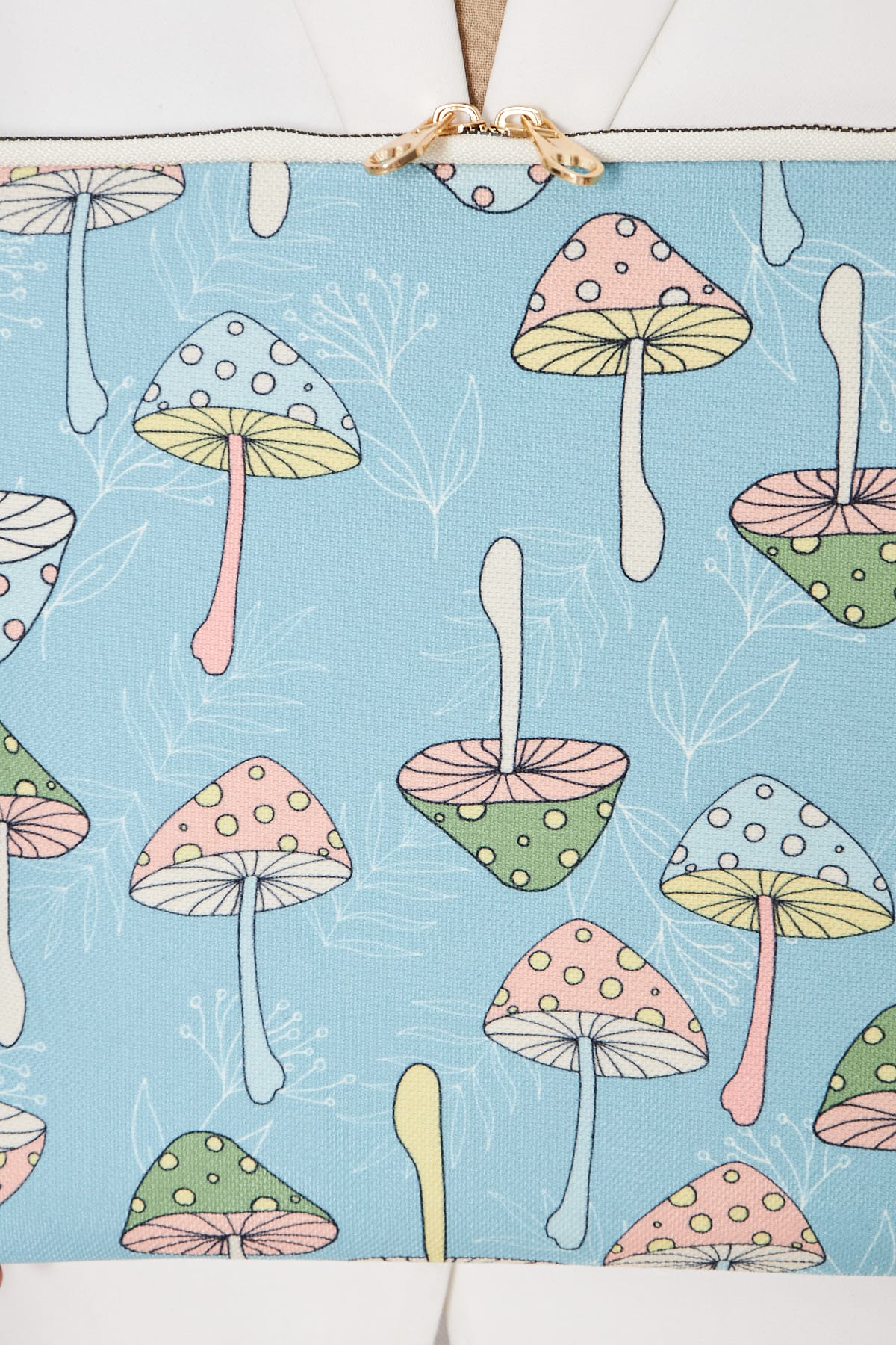 WOLF & ROCK MUSHROOM NOTEBOOK CASE 13''-14''