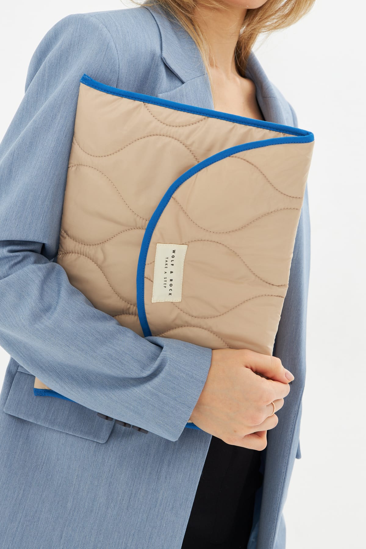 13''-14'' Bej Kapitone Notebook/tablet Uyumlu Su Geçirmez Kılıf
