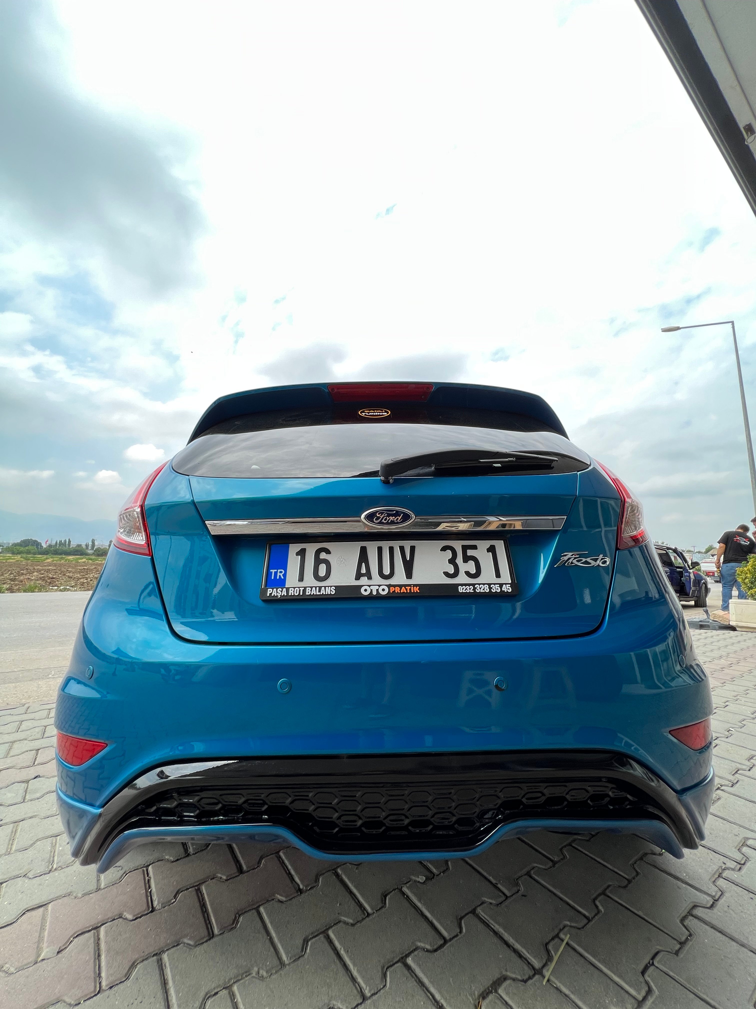 FORD FİESTA BODY KİT SETİ BOYALI ( PLASTİK )