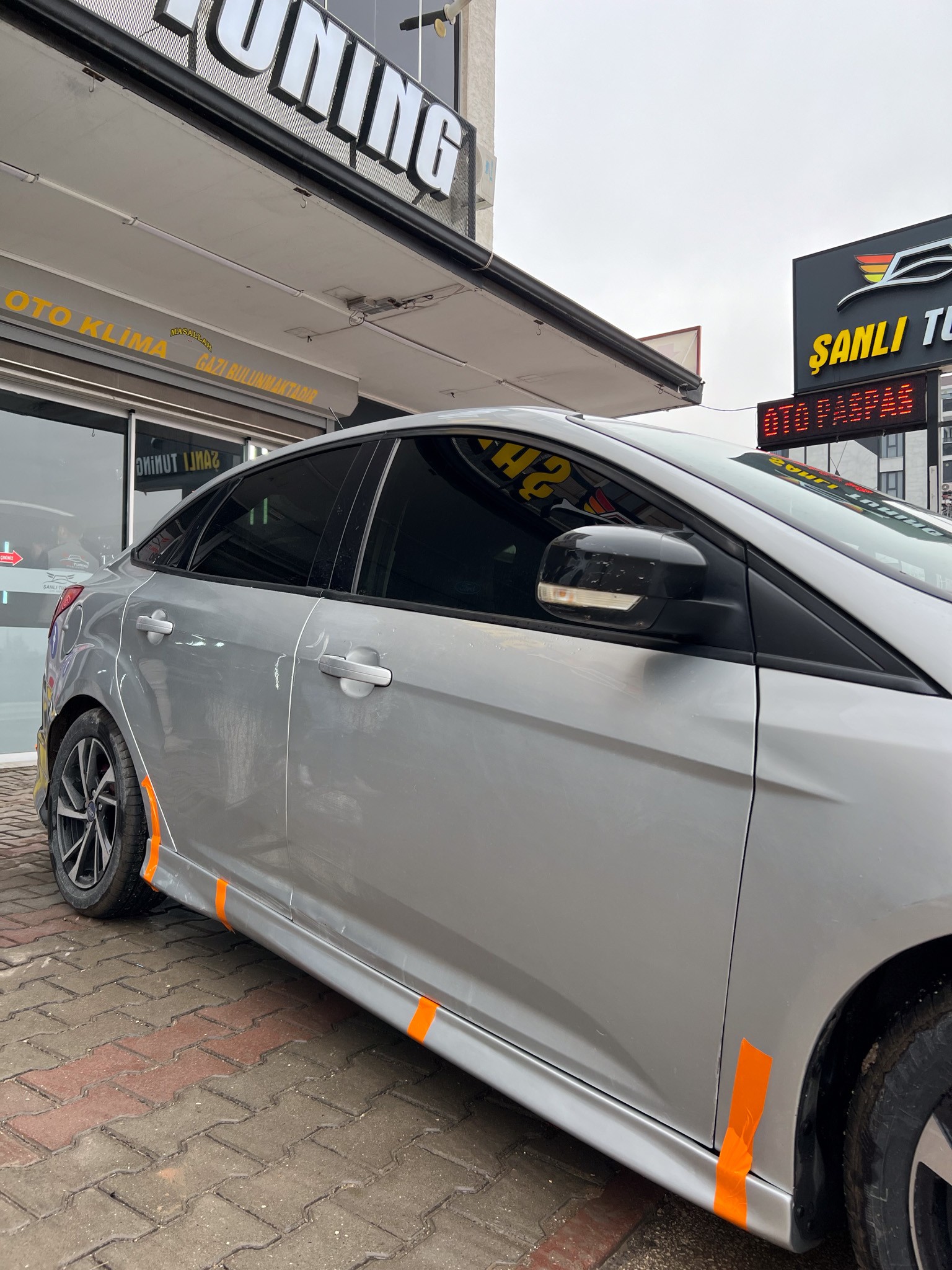 FORD FOCUS 3 BODY KİT SETİ BOYALI ( PLASTİK )