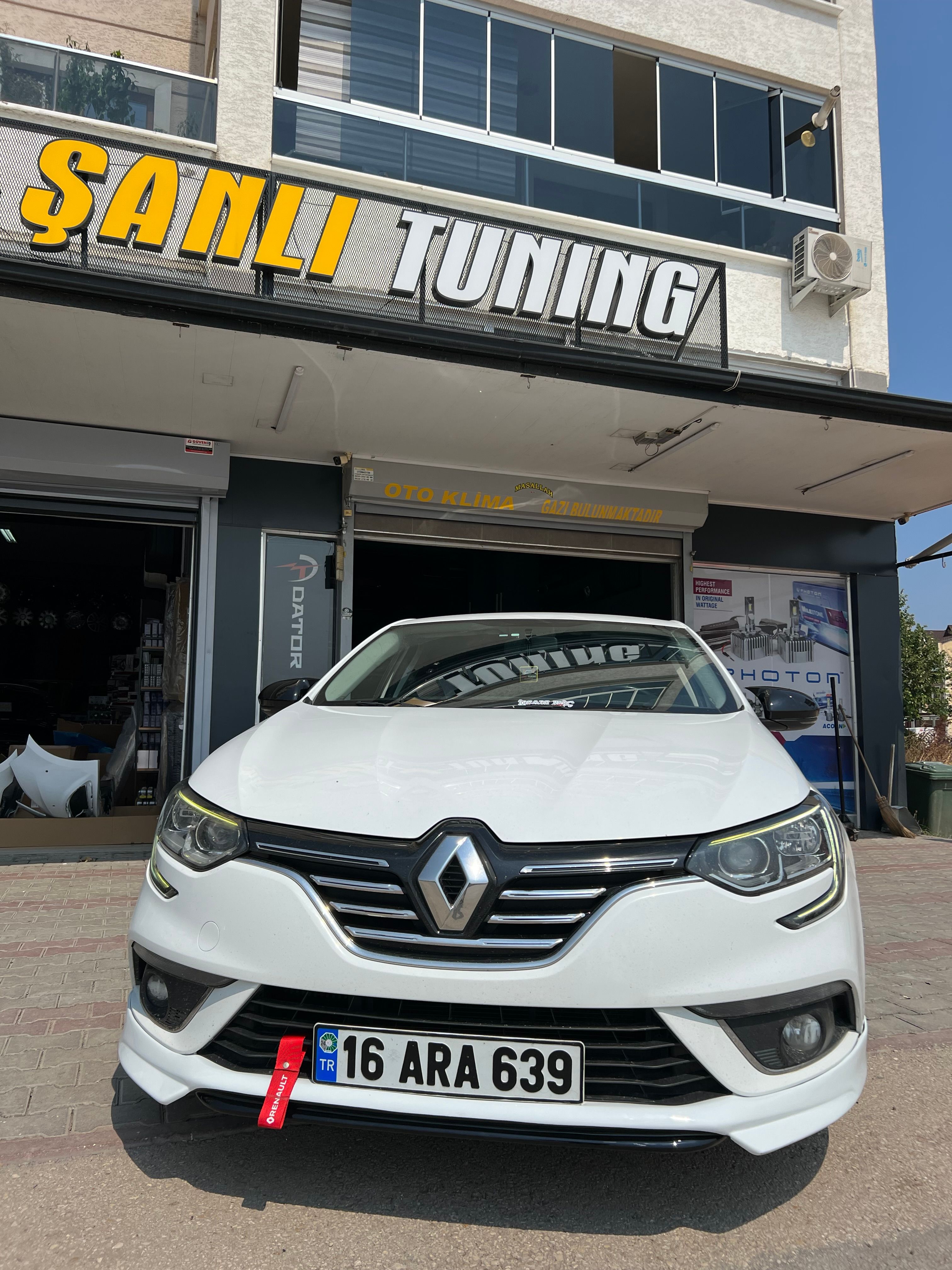 MEGANE 4 BODY KİT BOYALI ( PLASTİK )