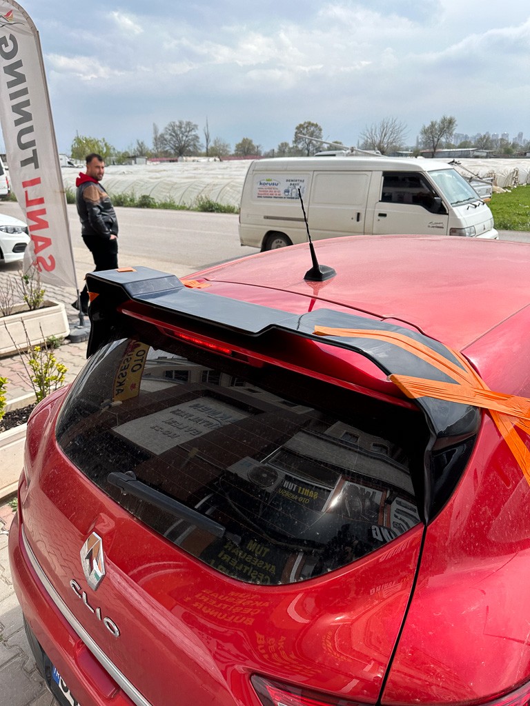 RENAULT CLIO 4 RS SPOILER ( PLASTİK )