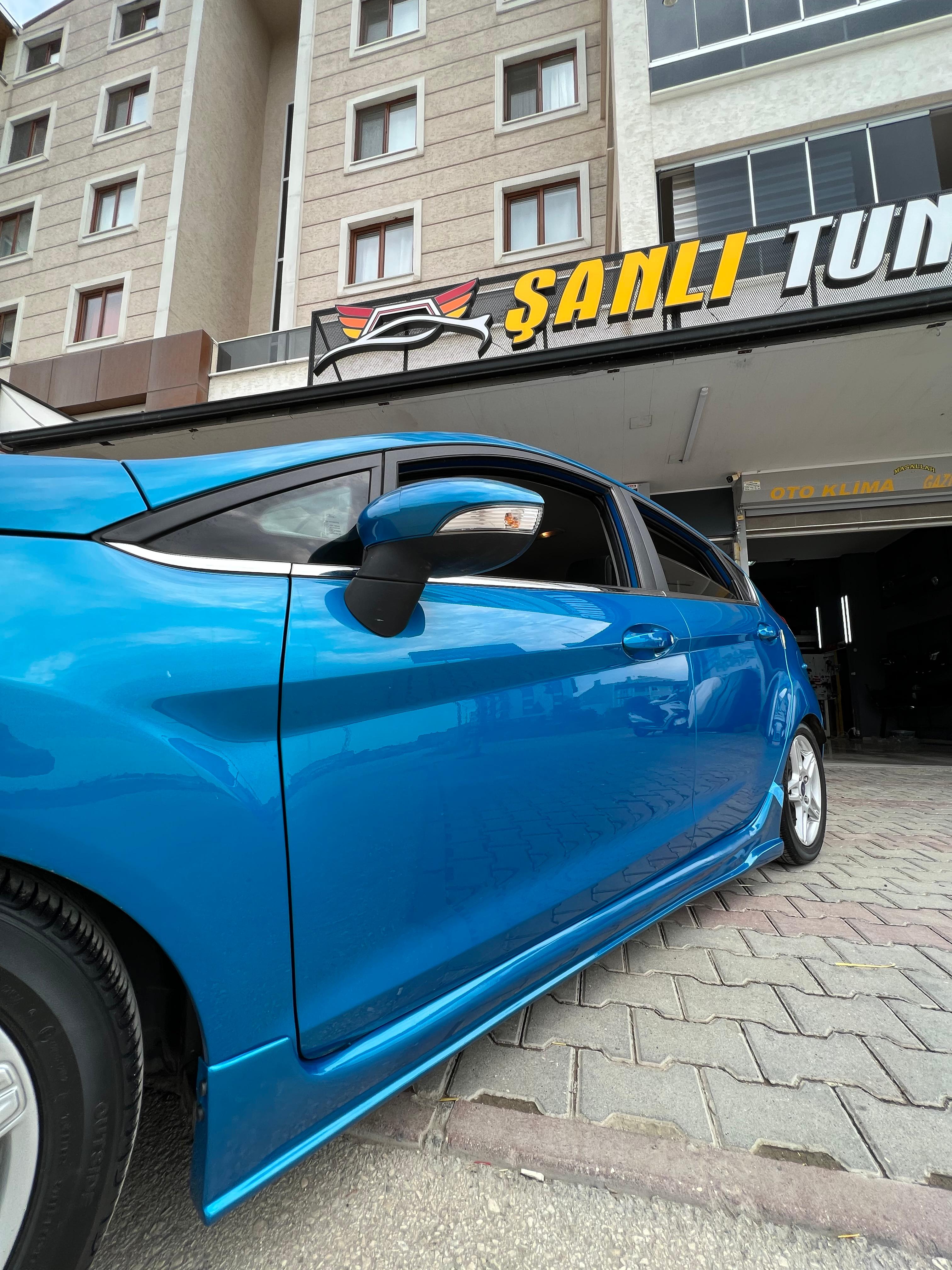 FORD FİESTA BODY KİT SETİ BOYALI ( PLASTİK )
