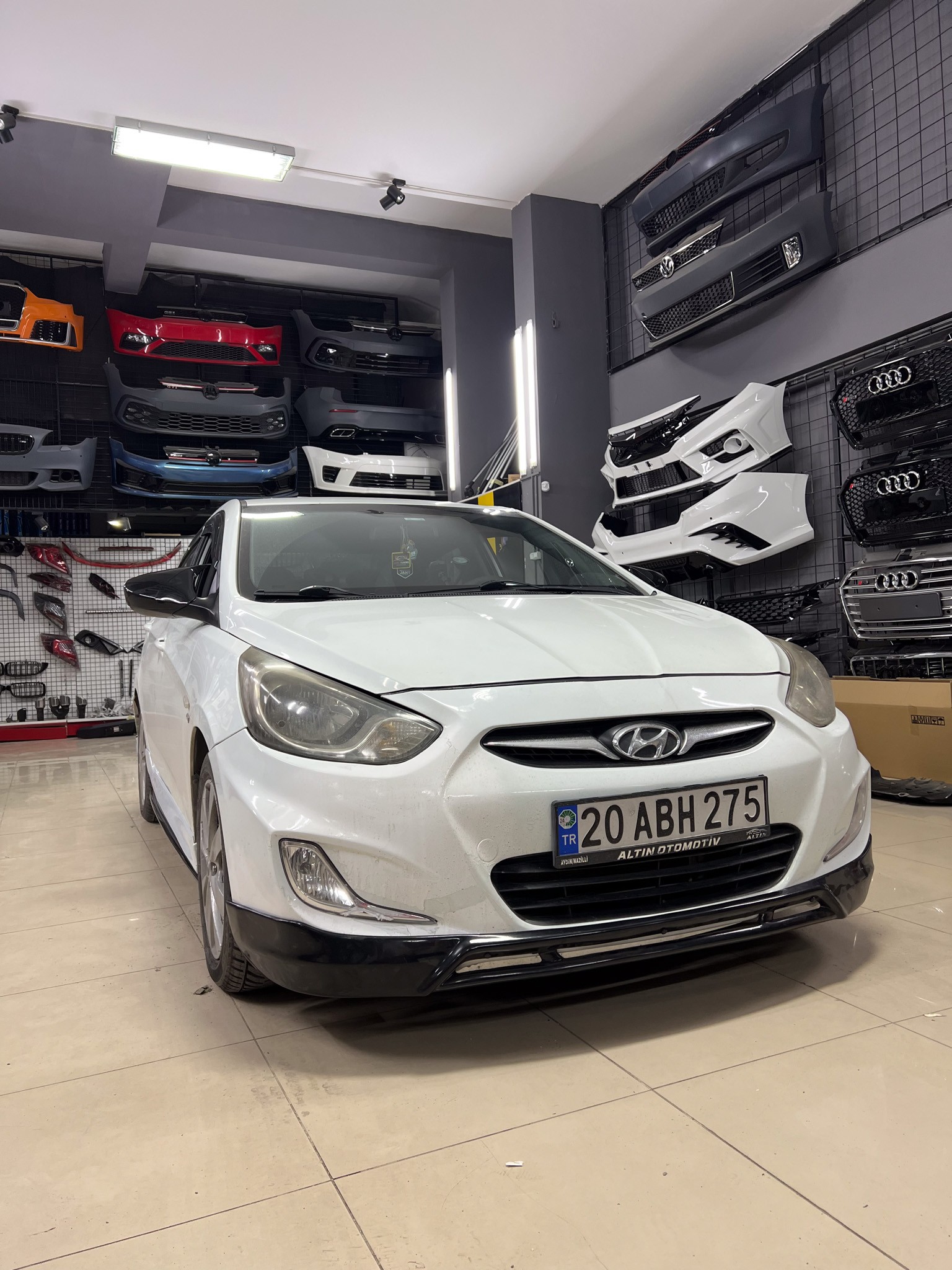 HYUNDAİ ACCENT BLUE BODY KİT SETİ BOYALI ( PLASTİK )