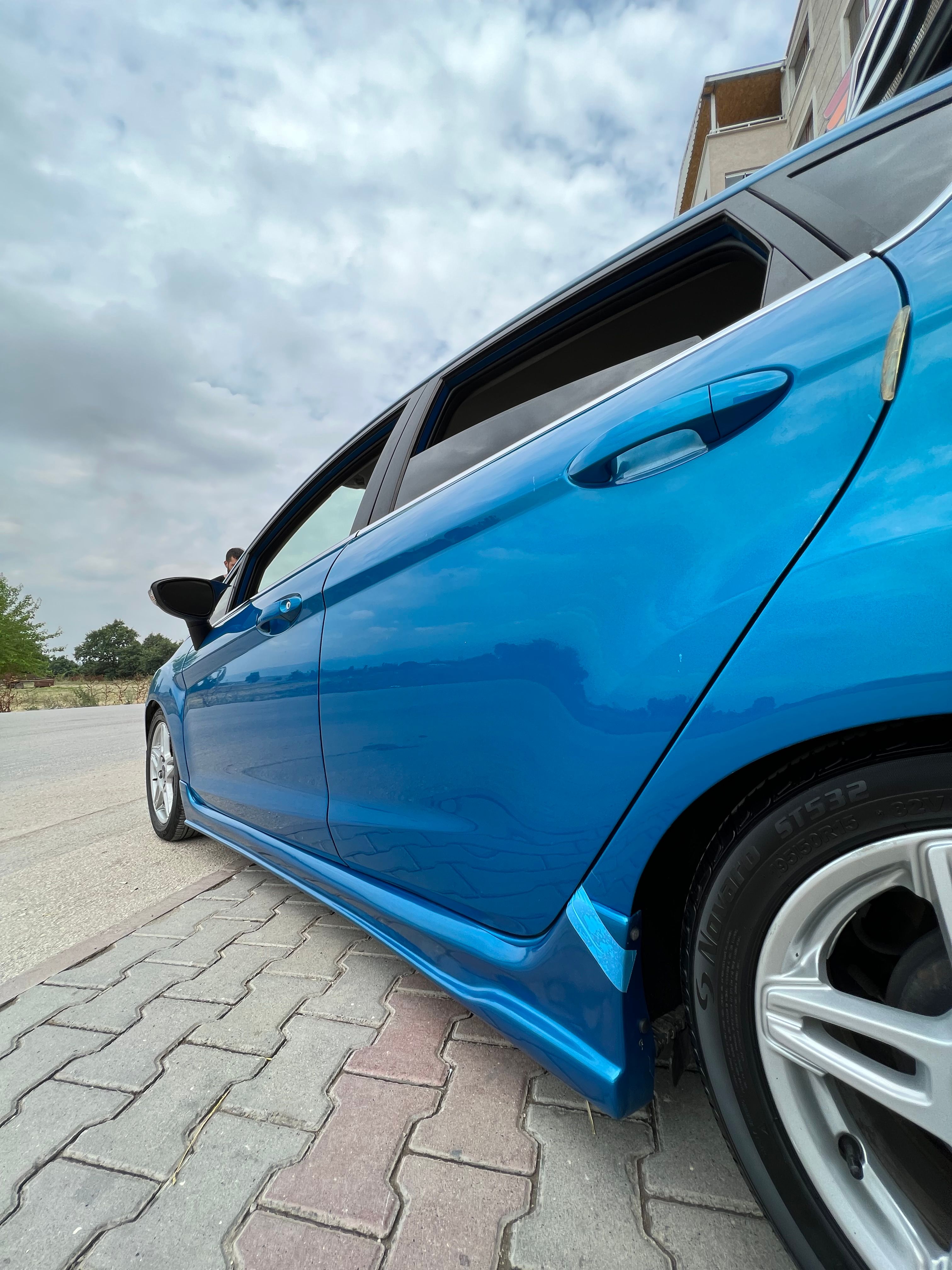 FORD FİESTA BODY KİT SETİ BOYALI ( PLASTİK )