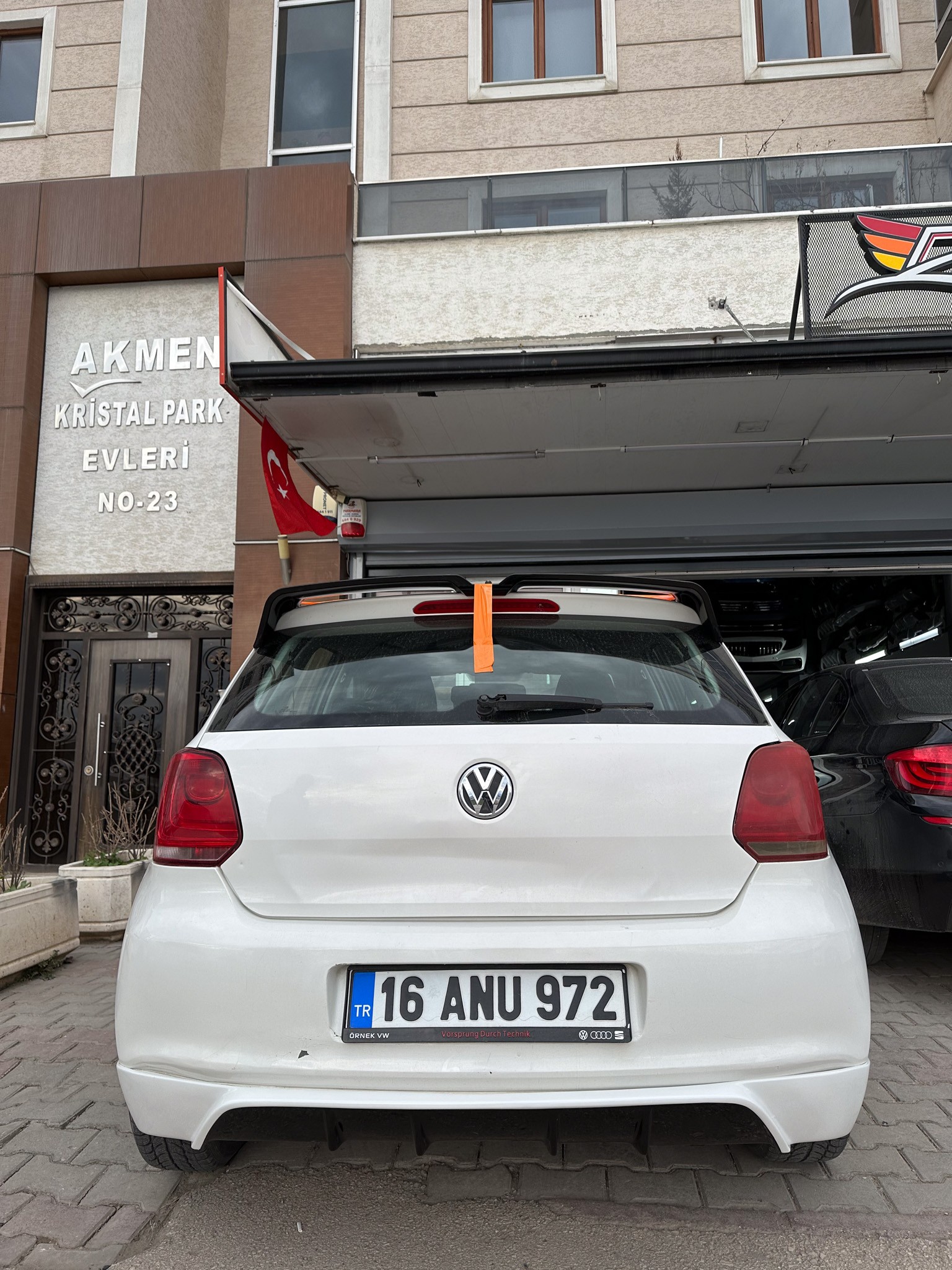 VOLKSWAGEN POLO SPOİLER BOYALI