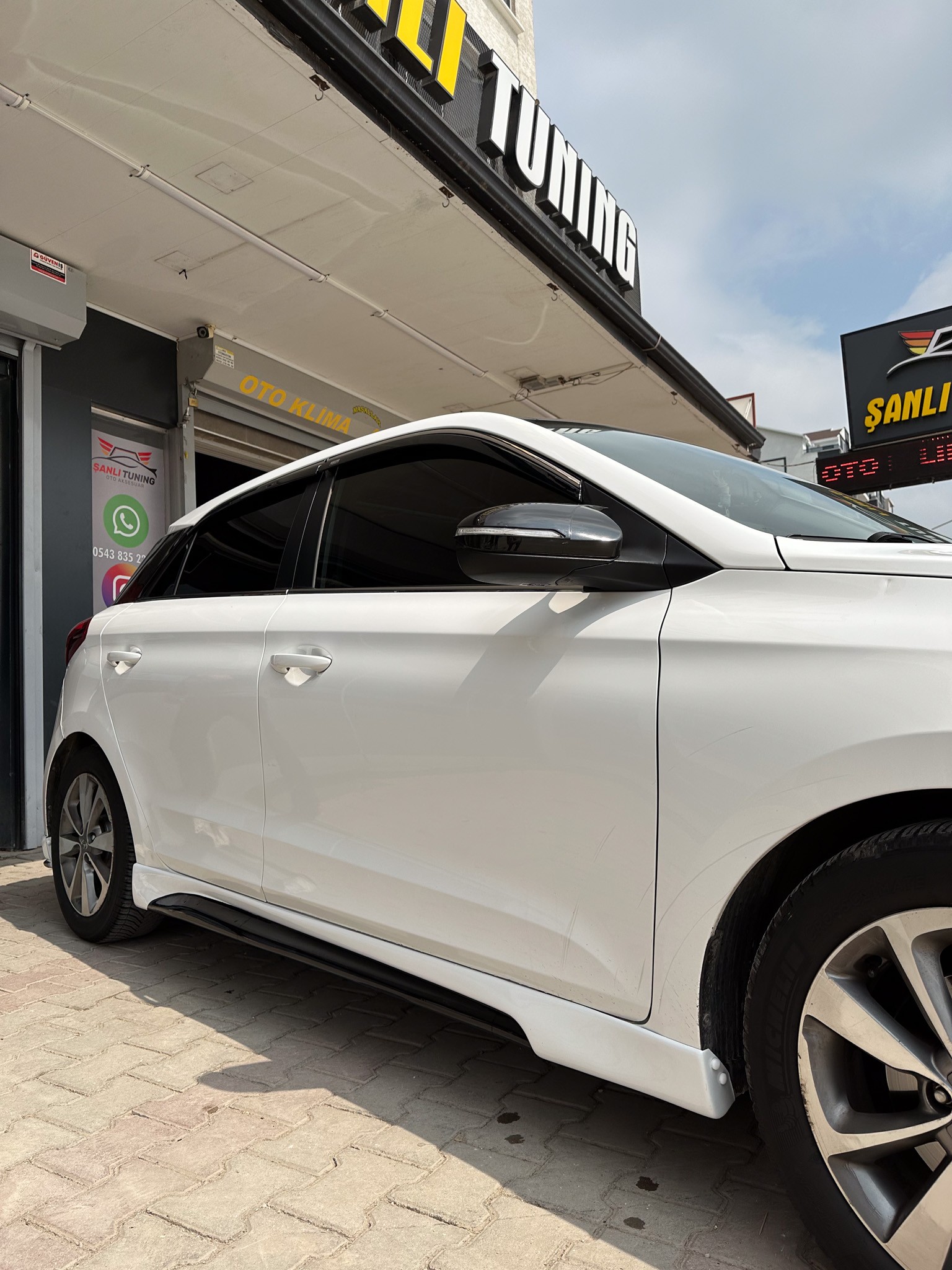 HYUNDAİ İ20 BODY KİT SETİ BOYALI ( PLASTİK )