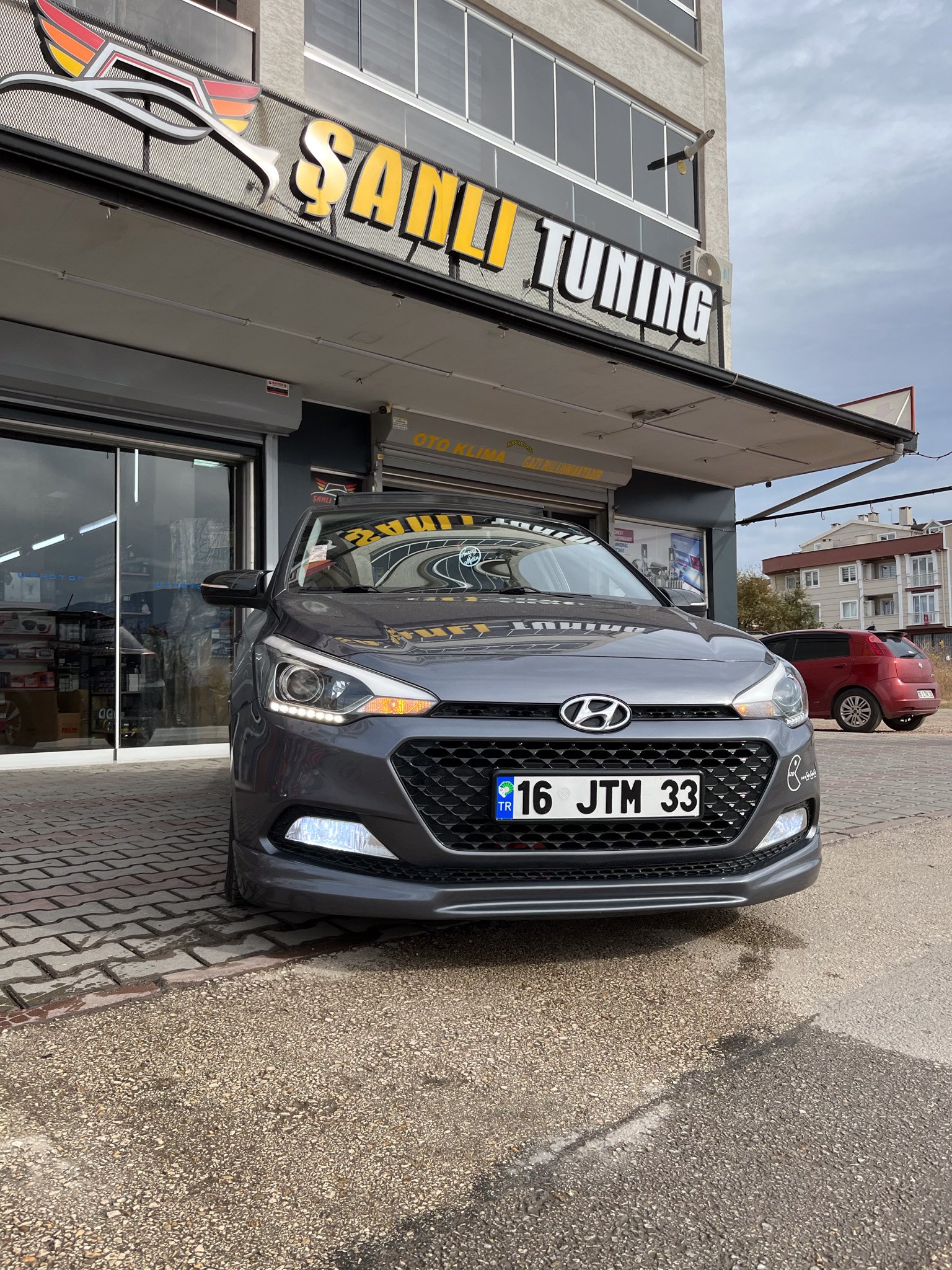 HYUNDAİ İ20 ÖN EK BOYALI ( PLASTİK )