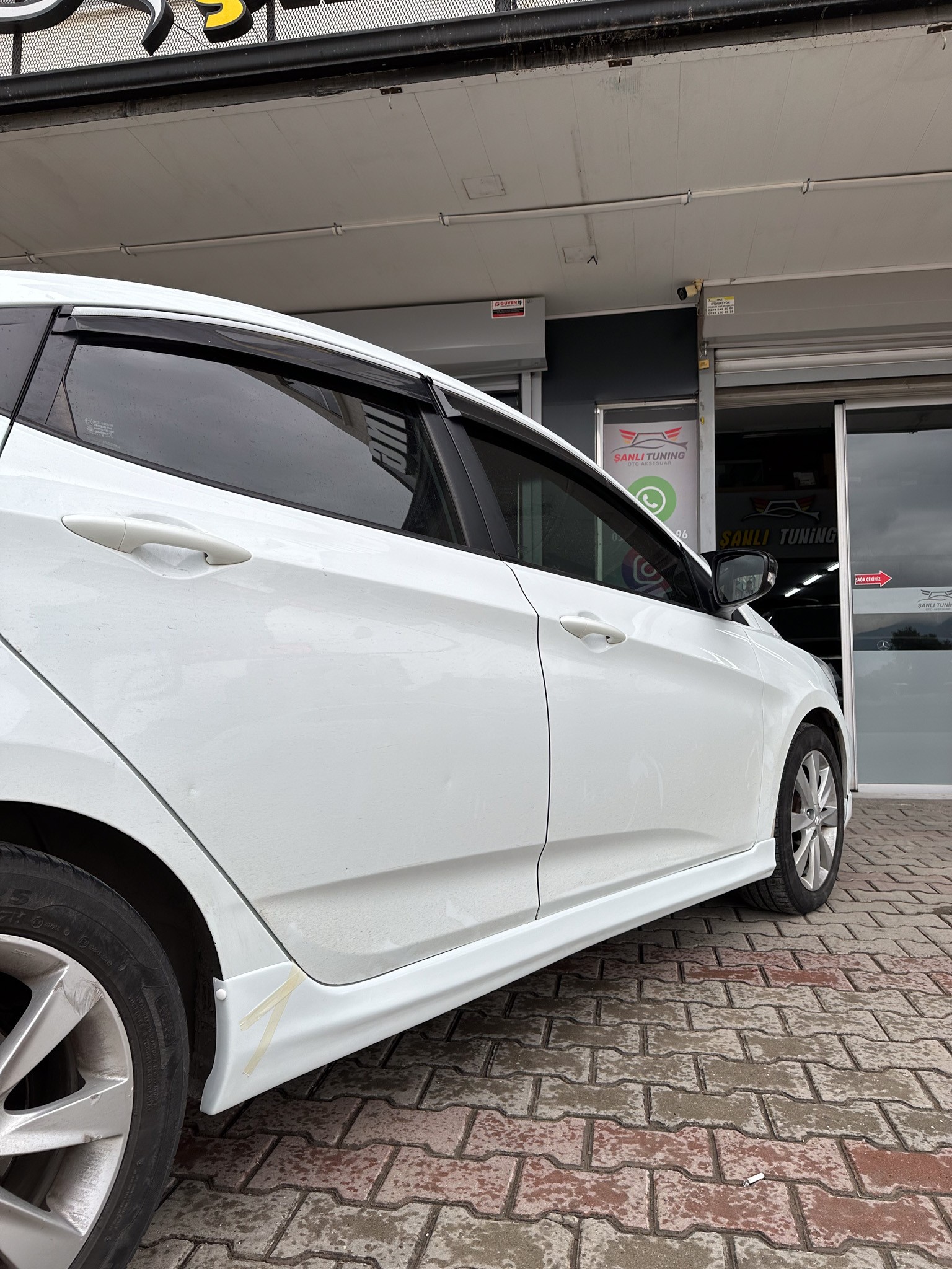 HYUNDAİ ACCENT BLUE BODY KİT SETİ BOYALI ( PLASTİK )