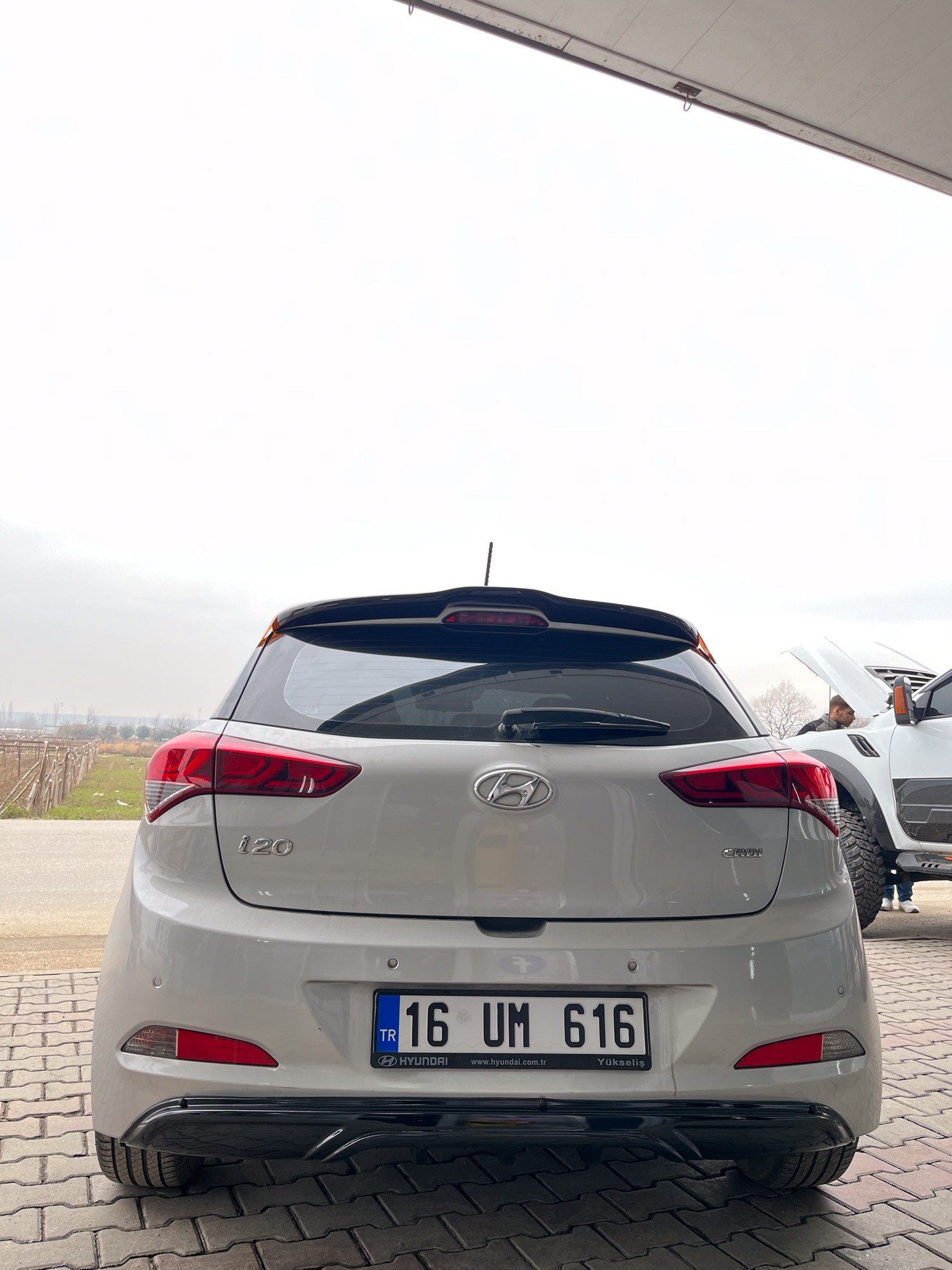 HYUNDAİ İ20 BODY KİT SETİ BOYALI ( PLASTİK )
