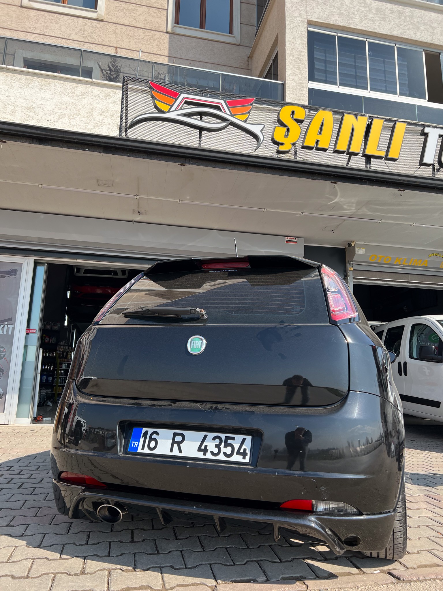 FİAT PUNTO ARKA EK BOYALI ( PLASTİK )