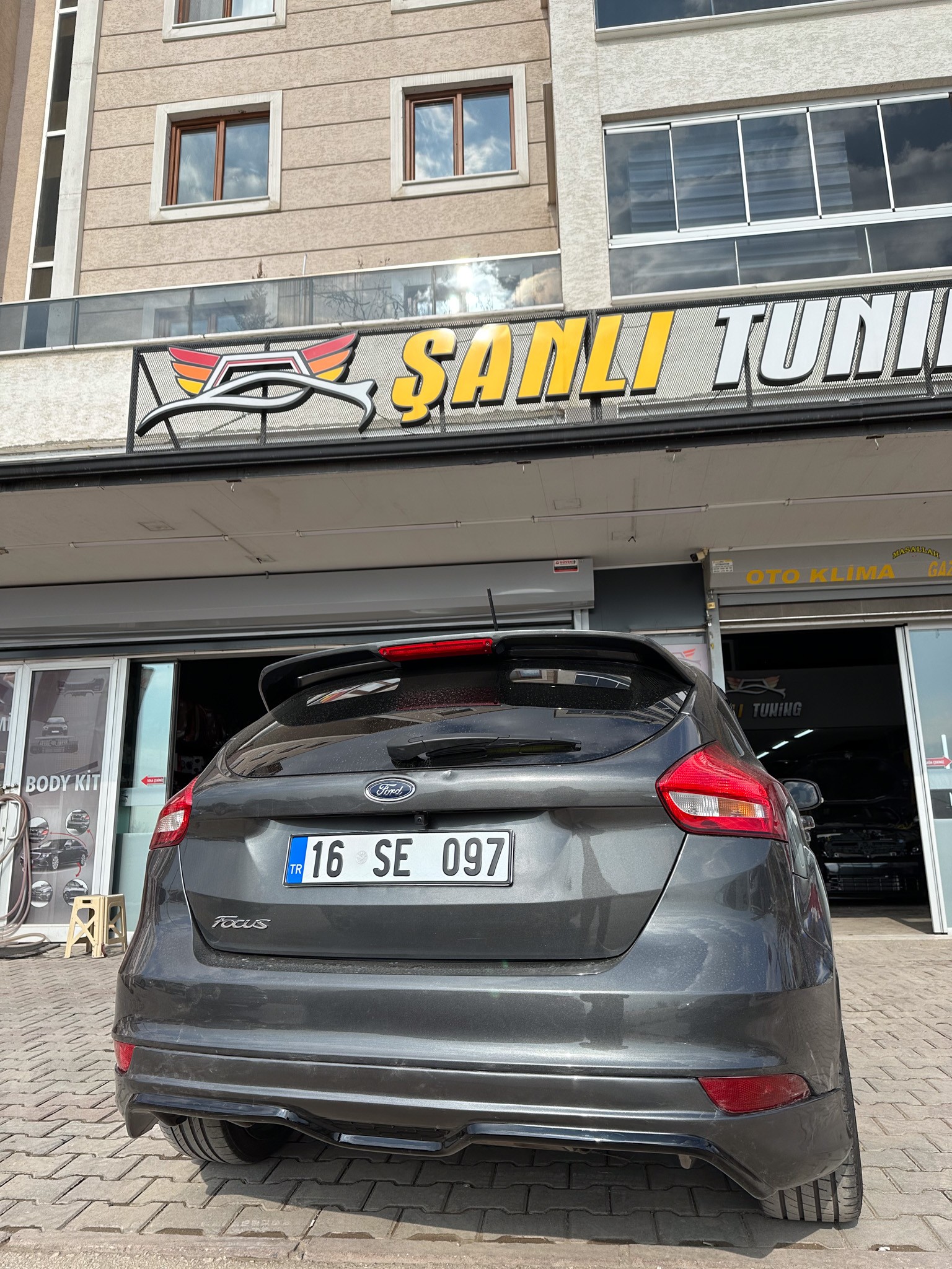 FORD FOCUS 3.5 ARKA EK BOYALI ( PALSTİK )
