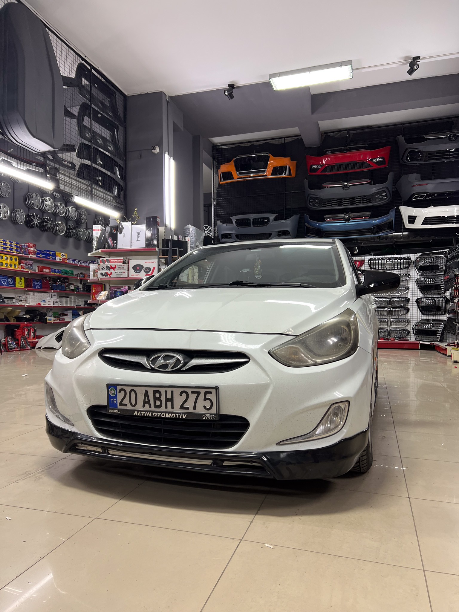 HYUNDAİ ACCENT BLUE BODY KİT SETİ BOYALI ( PLASTİK )