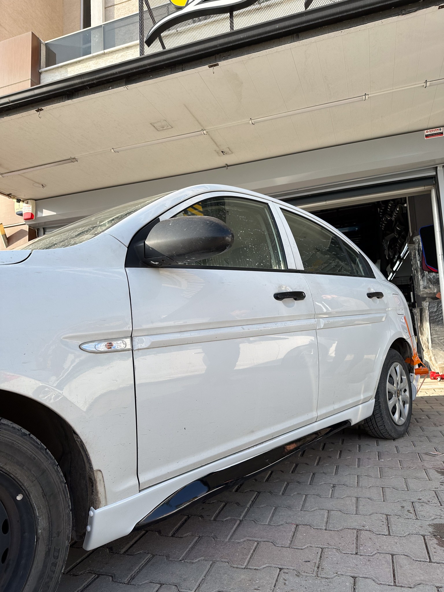 HYUNDAİ ERA BODY KİT SETİ BOYALI ( PLASTİK )