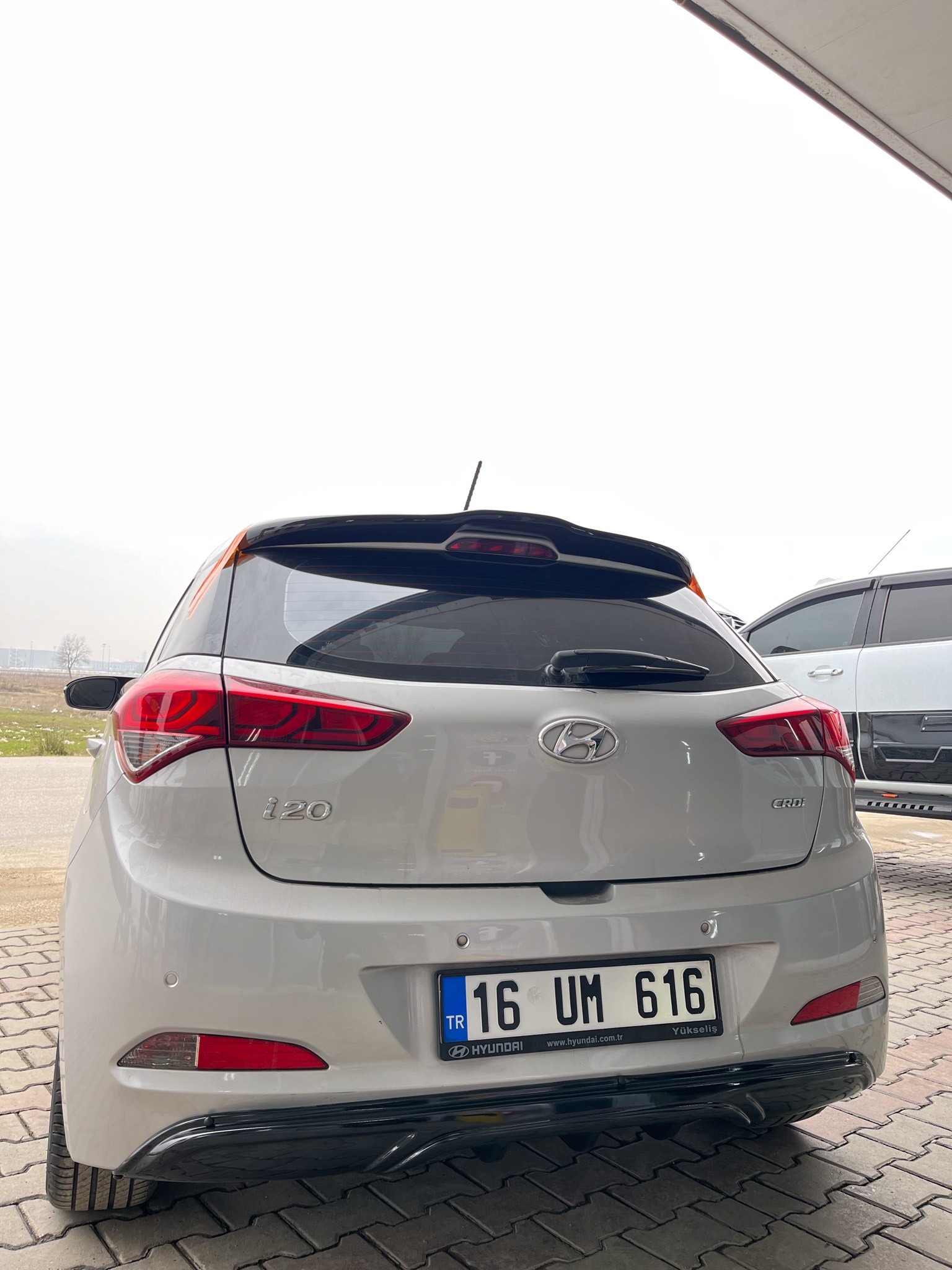 HYUNDAİ İ20 BODY KİT SETİ BOYALI ( PLASTİK )