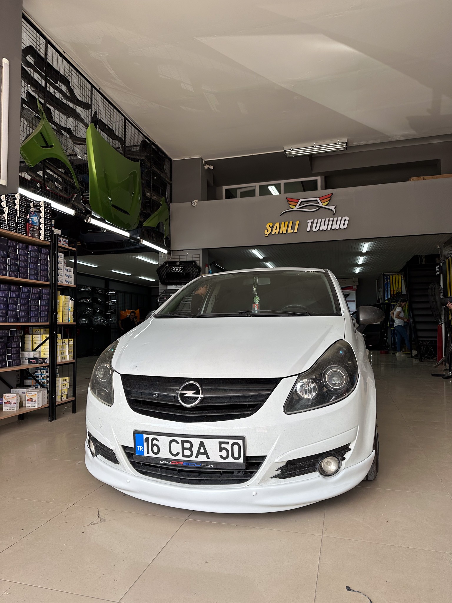 OPEL CORSA D ÖN EK MAKYAJSIZ BOYALI ( PLASTİK )