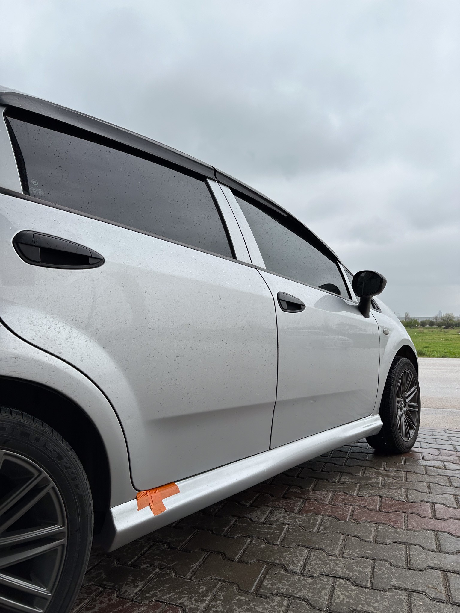 FİAT PUNTO BODY KİT SETİ BOYALI ( PLASTİK )