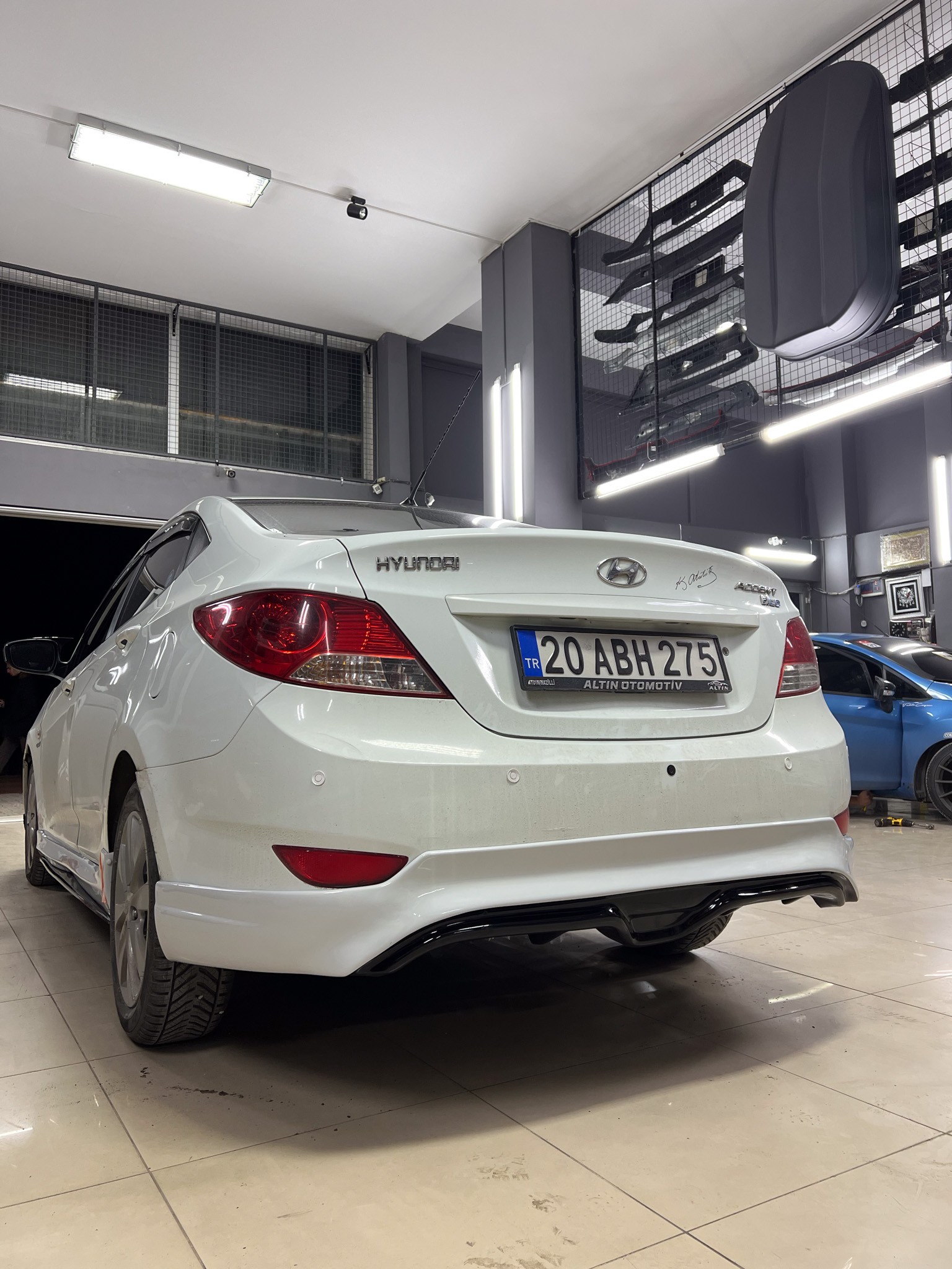 HYUNDAİ ACCENT BLUE BODY KİT SETİ BOYALI ( PLASTİK )