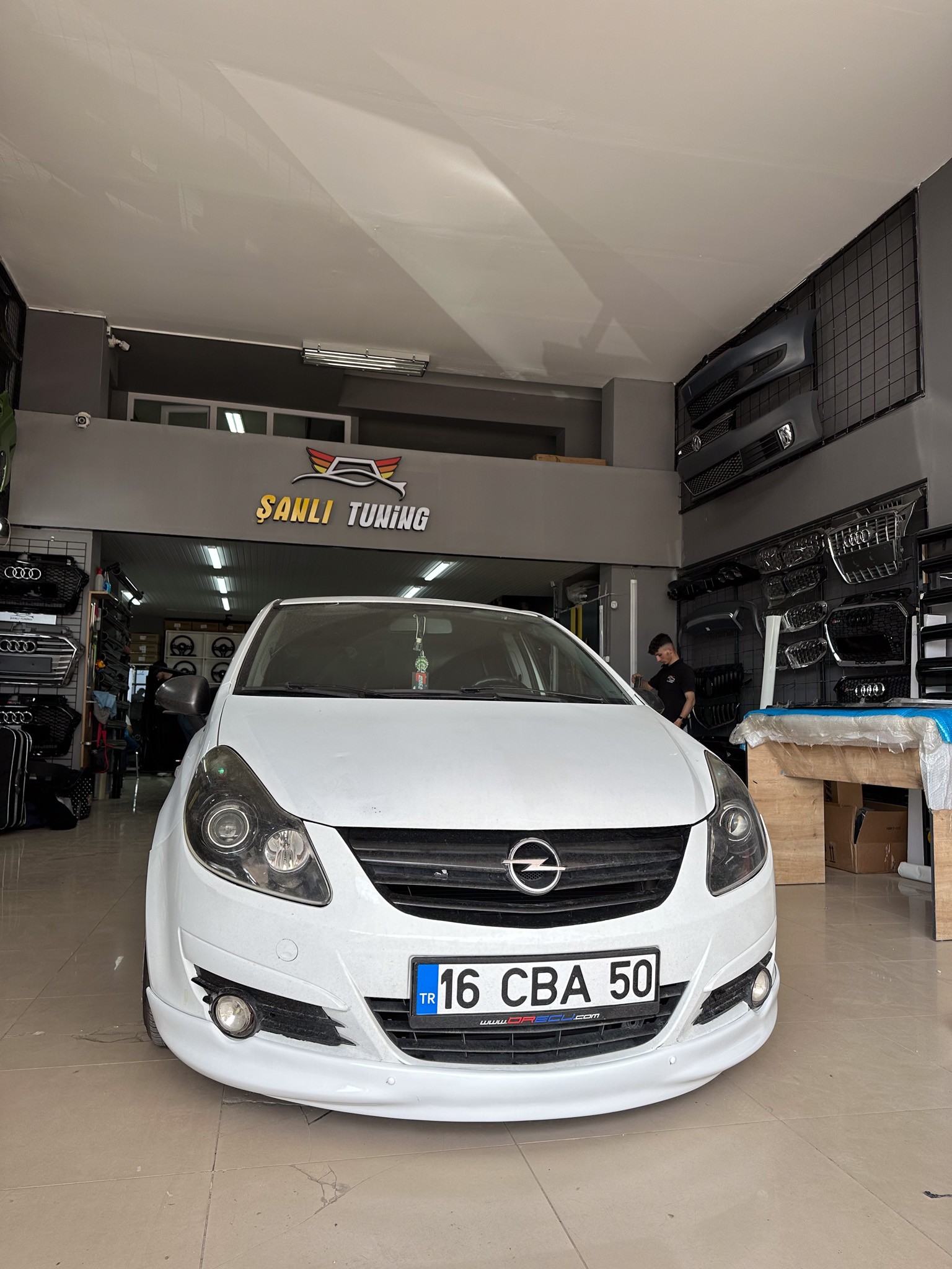 OPEL CORSA D ÖN EK MAKYAJSIZ BOYALI ( PLASTİK )