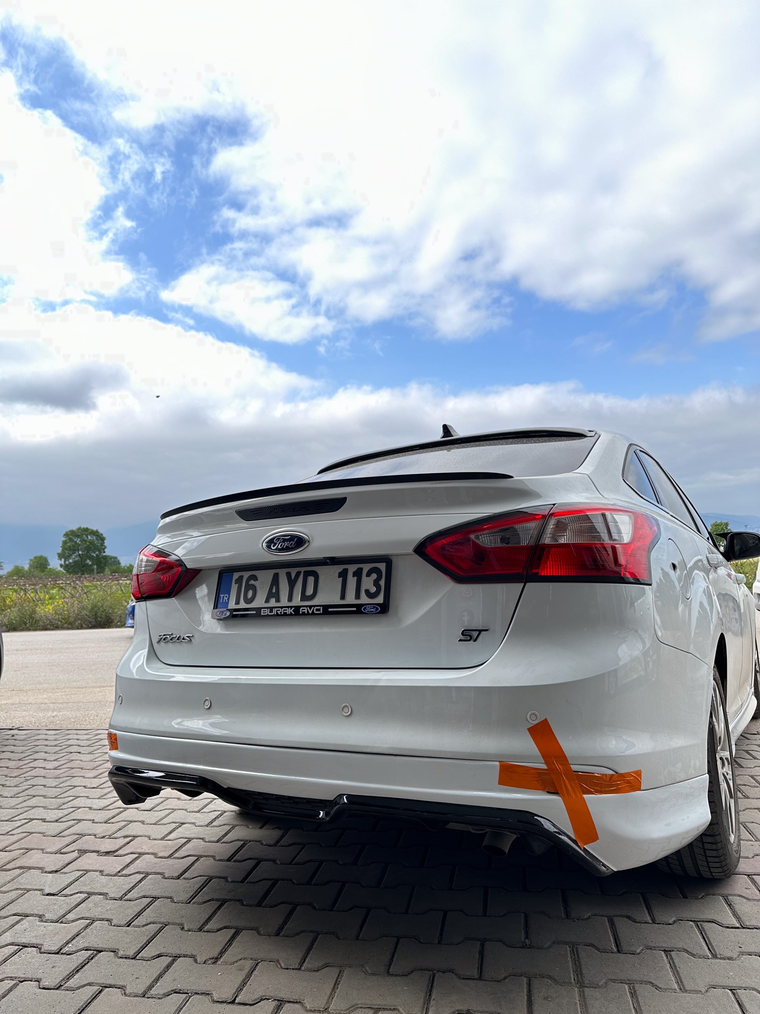 FORD FOCUS 3 BODY KİT SETİ BOYALI ( PLASTİK )