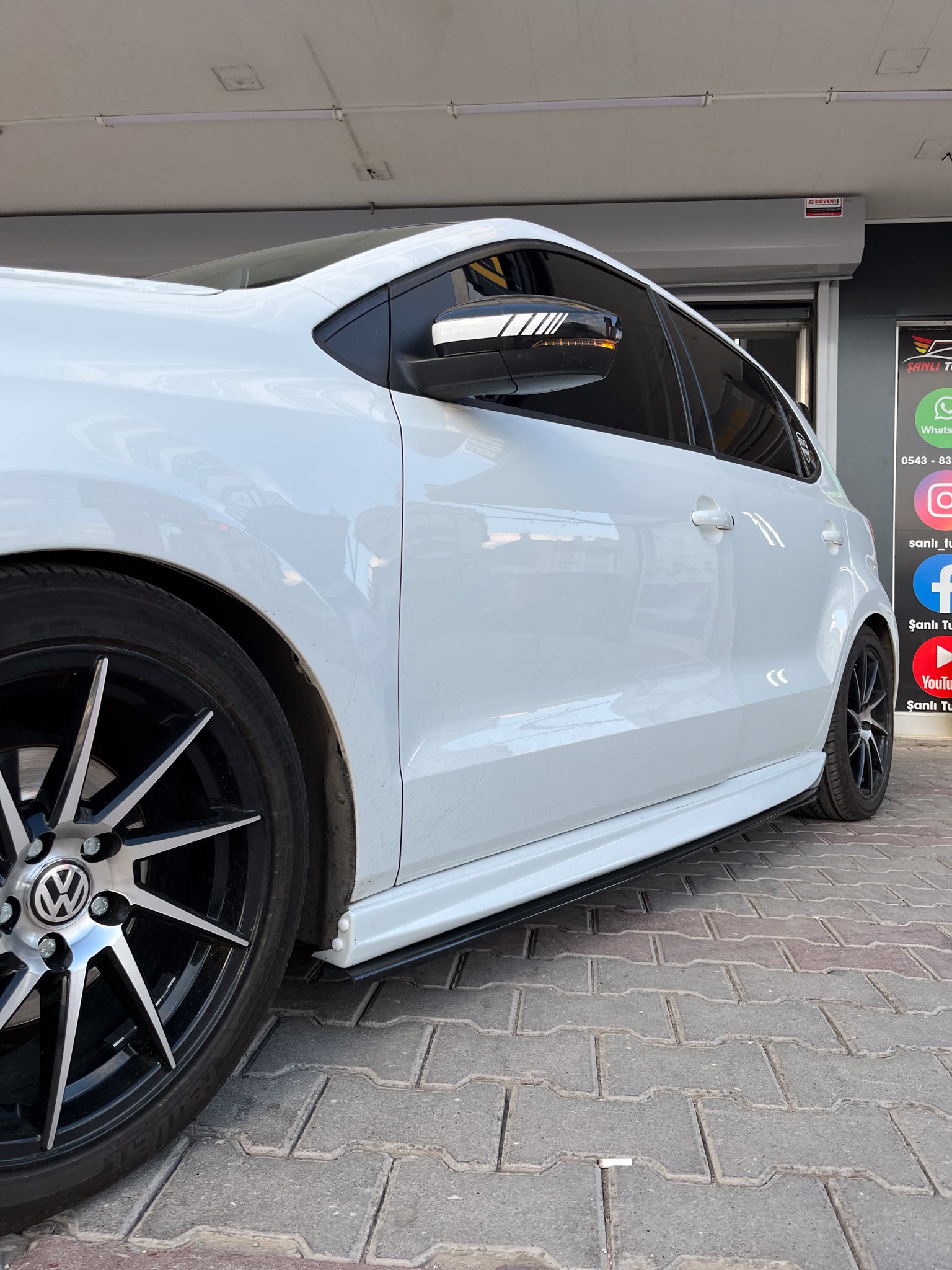 VOLKSWAGEN POLO MARŞPİYEL SETİ BOYALI ( PLASTİK )