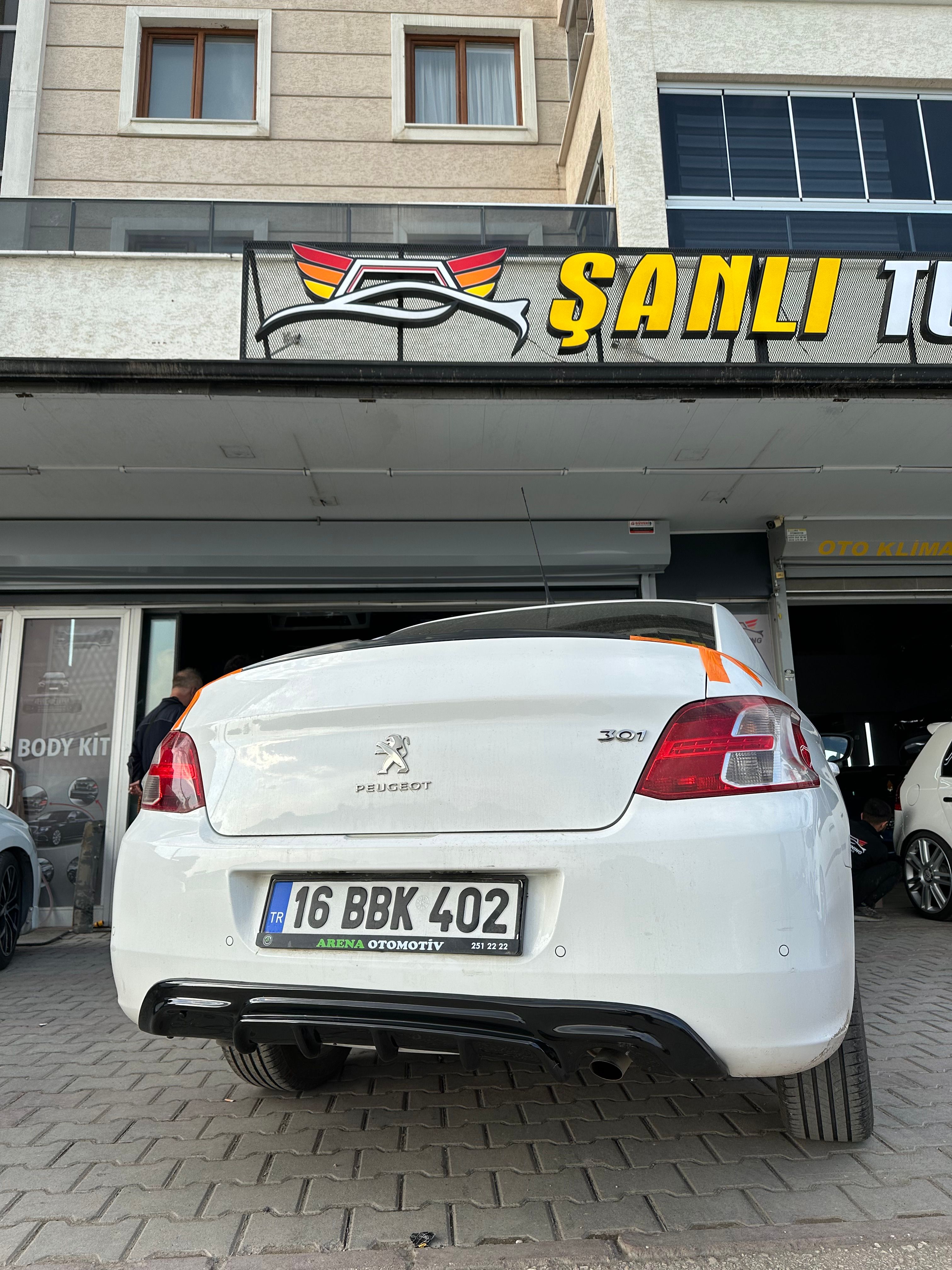 PEUGEOT 301 PİAONO BLACK DİFÜZÖR ( PLASTİK )