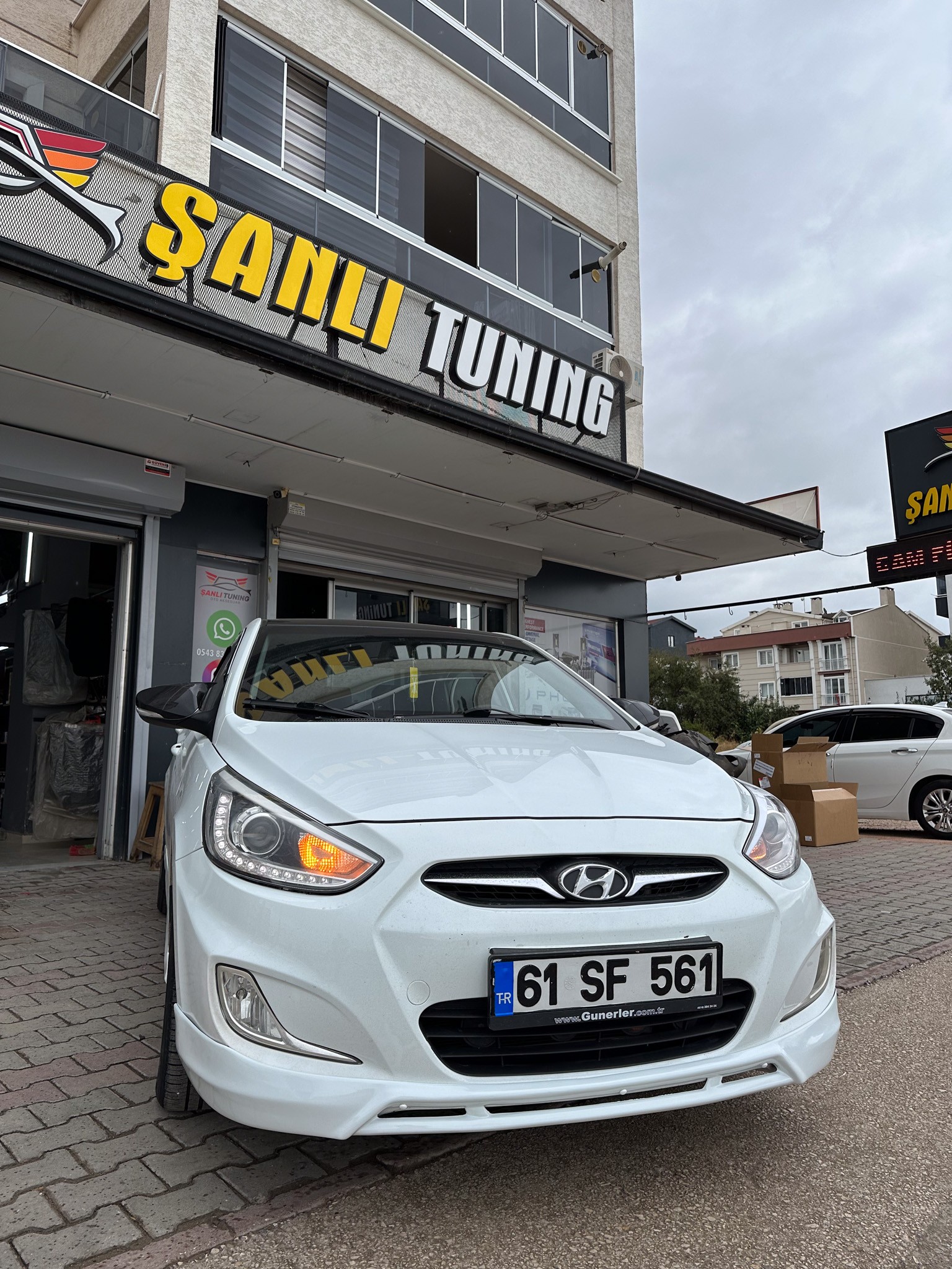 HYUNDAİ ACCENT BLUE BODY KİT SETİ BOYALI ( PLASTİK )