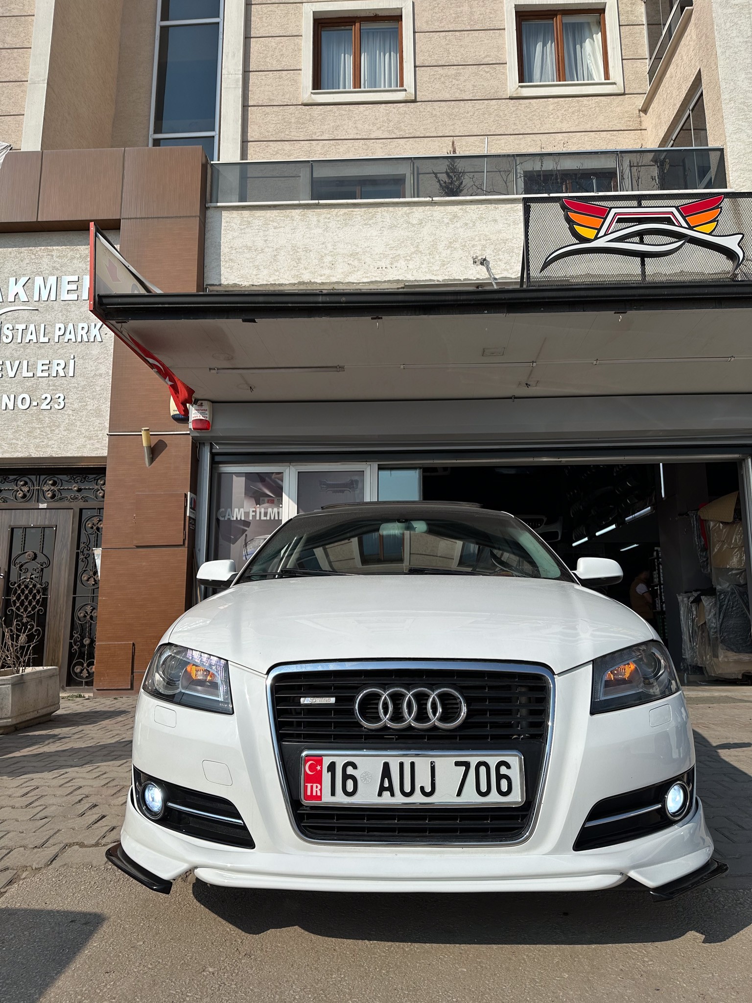 AUDİ A3 ÖN EK BOYALI ( PLASTİK )