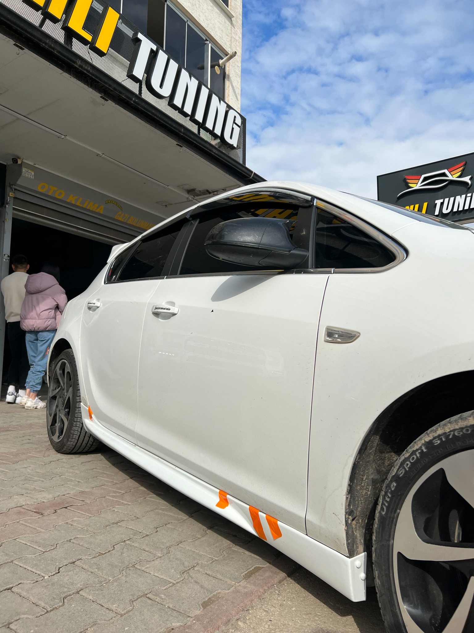 OPEL ASTRA J HB BODY KİT SETİ BOYALI ( PLASTİK )