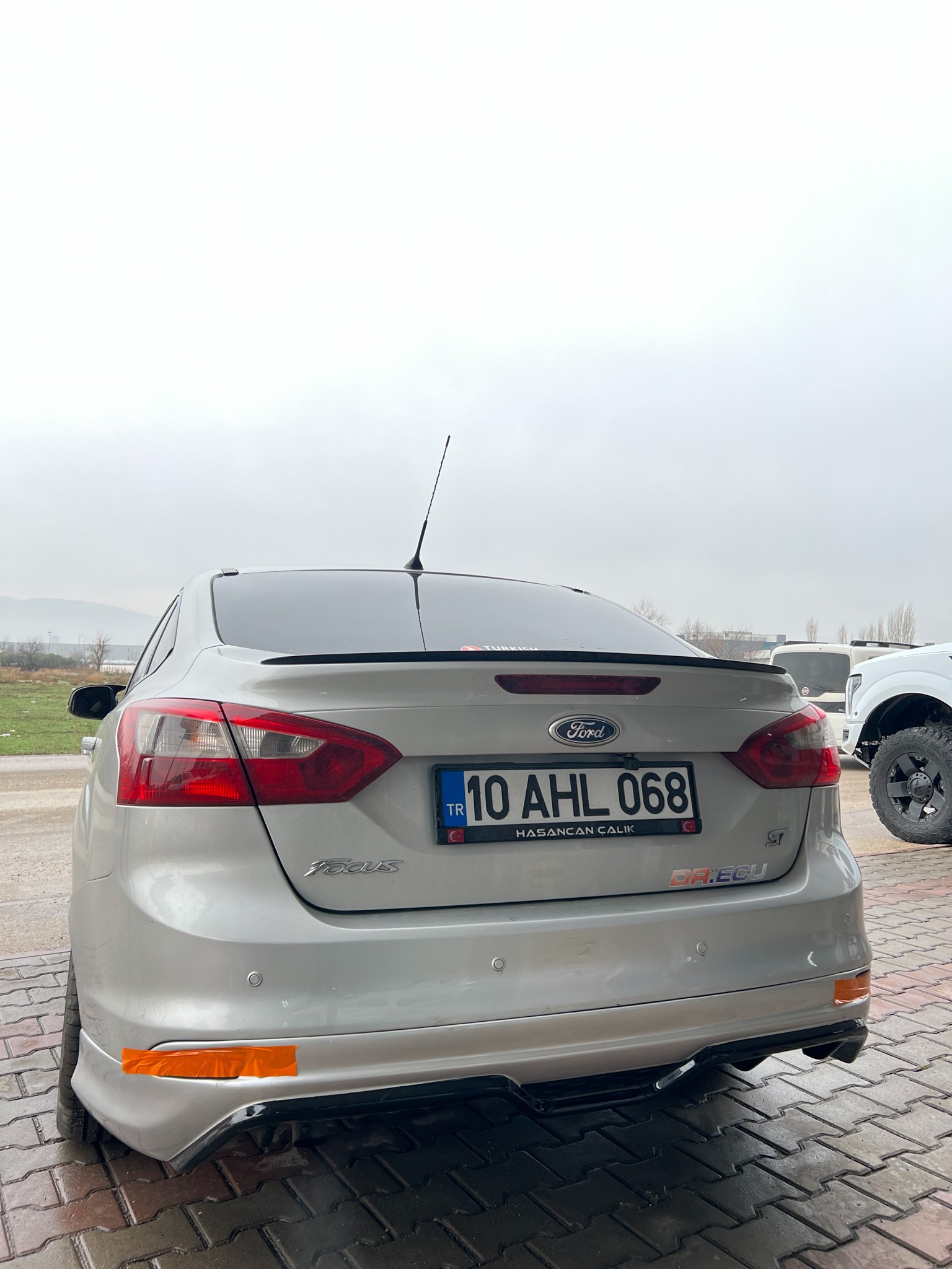 FORD FOCUS 3 BODY KİT SETİ BOYALI ( PLASTİK )
