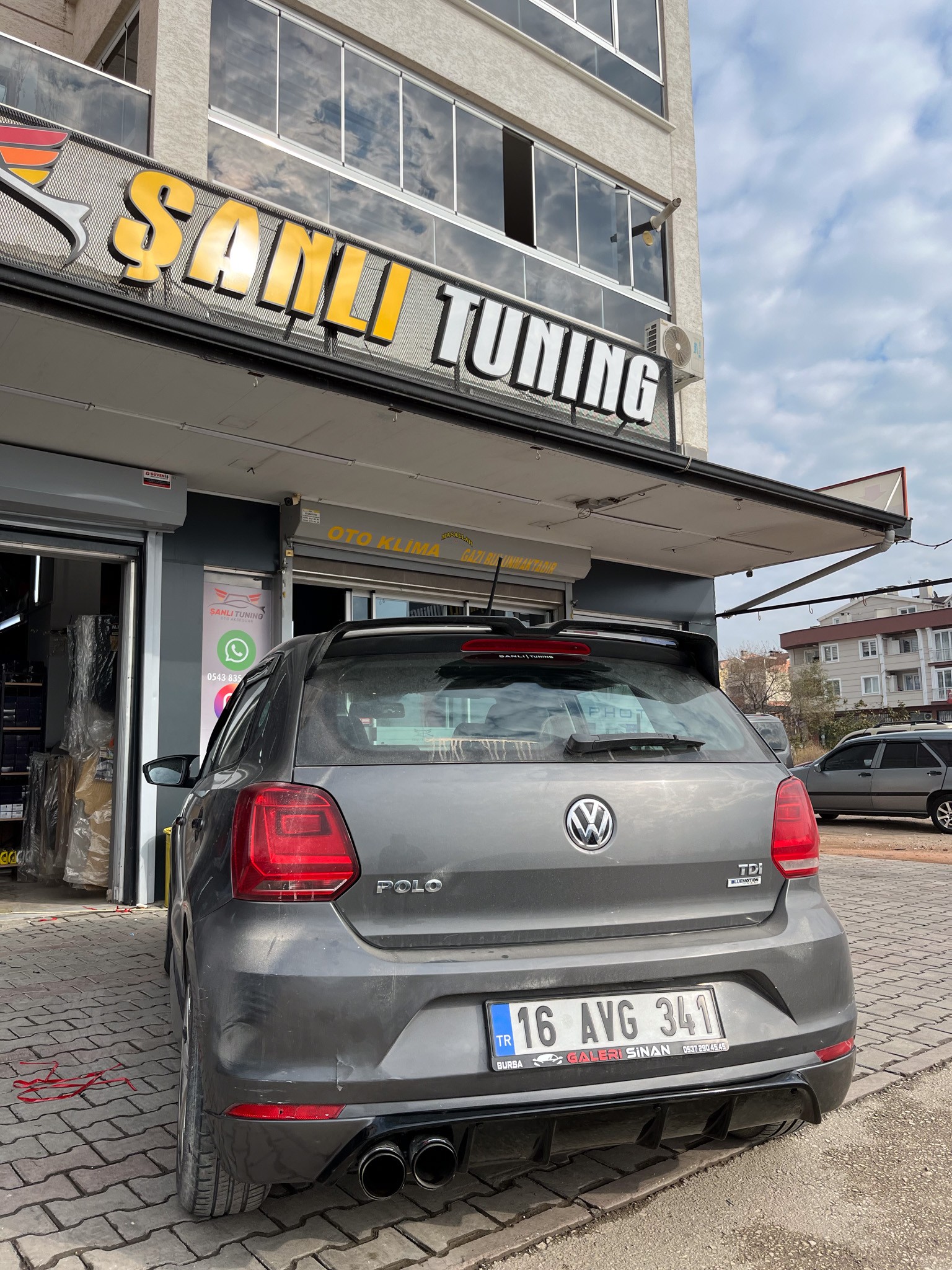 VW POLO ARKA DİFÜZÖR BOYALI ( PLASTİK )