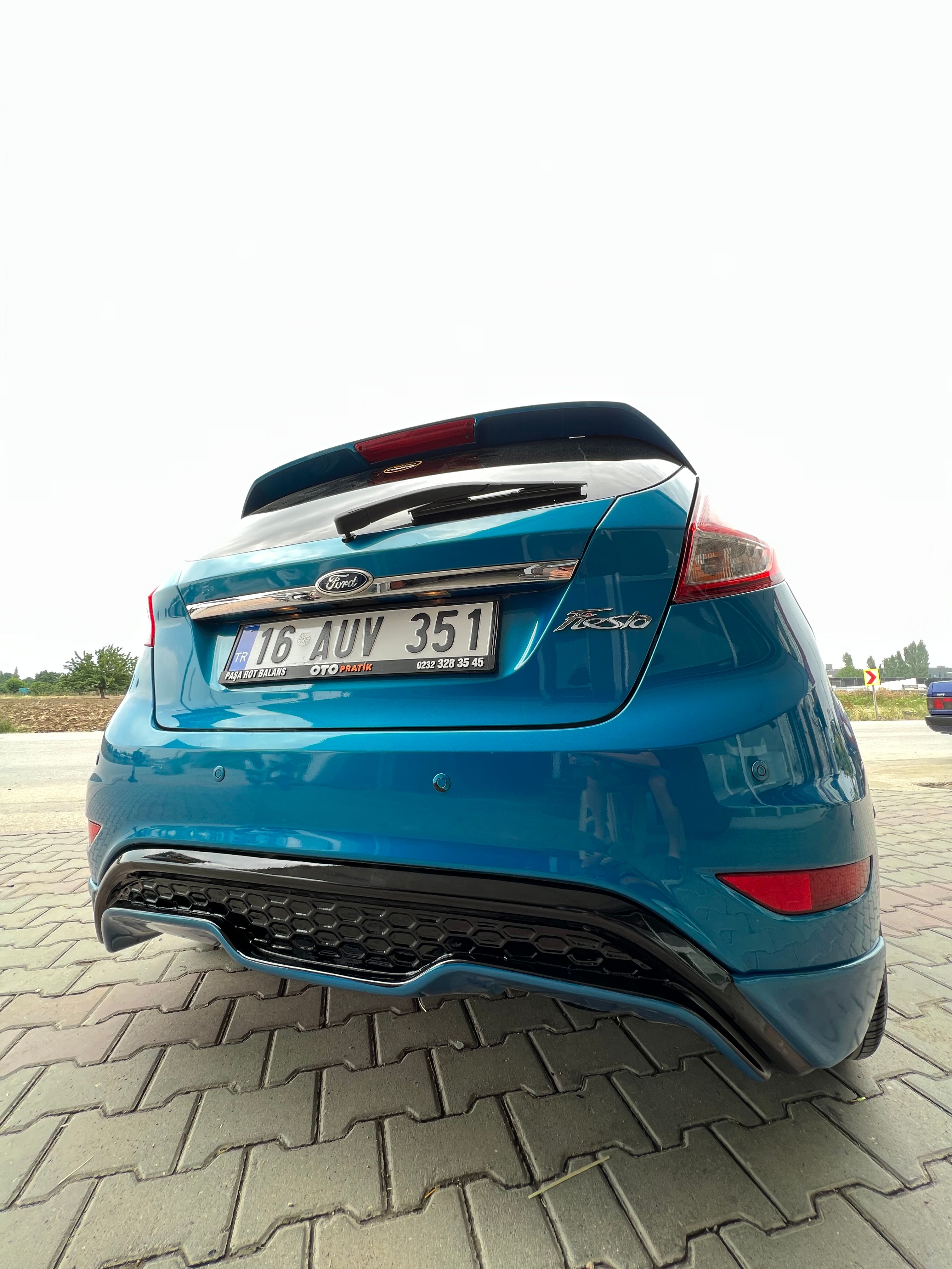 FORD FİESTA BODY KİT SETİ BOYALI ( PLASTİK )