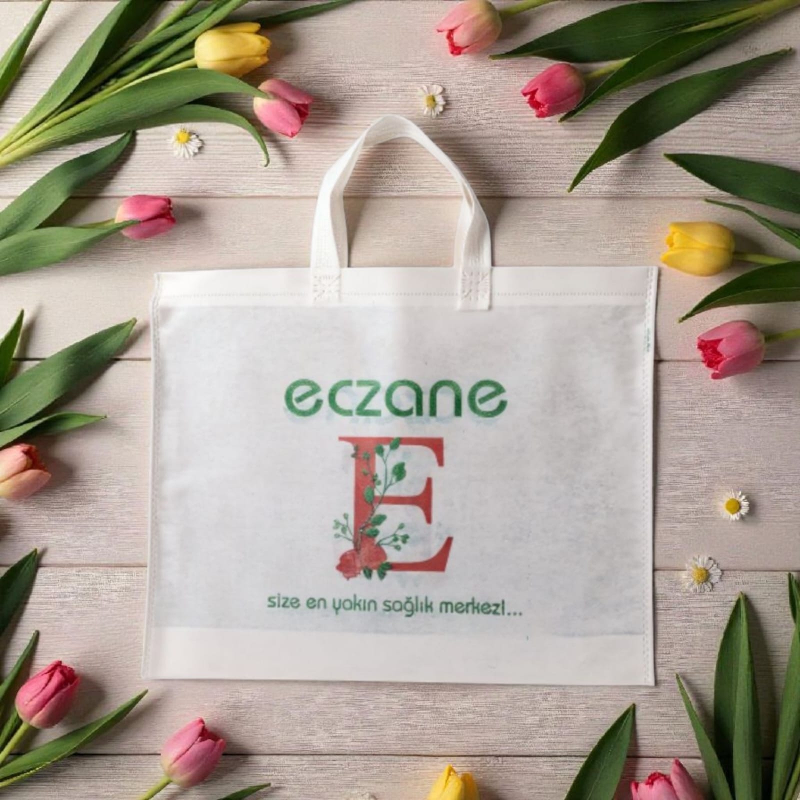 Emy Eczane Bez Çanta Kulplu Körüklü Gül Desen E Logolu 40x37x7 cm - 50 Adet