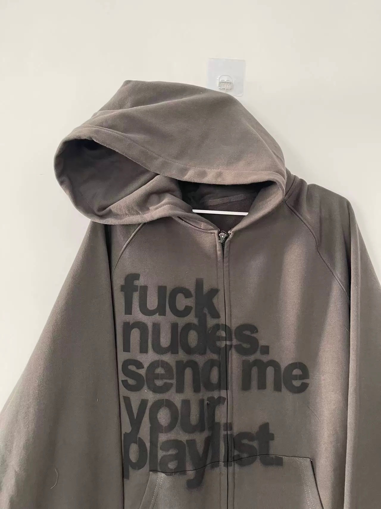 Kapüşonlu Baskılı Fermuarlı Hoodie