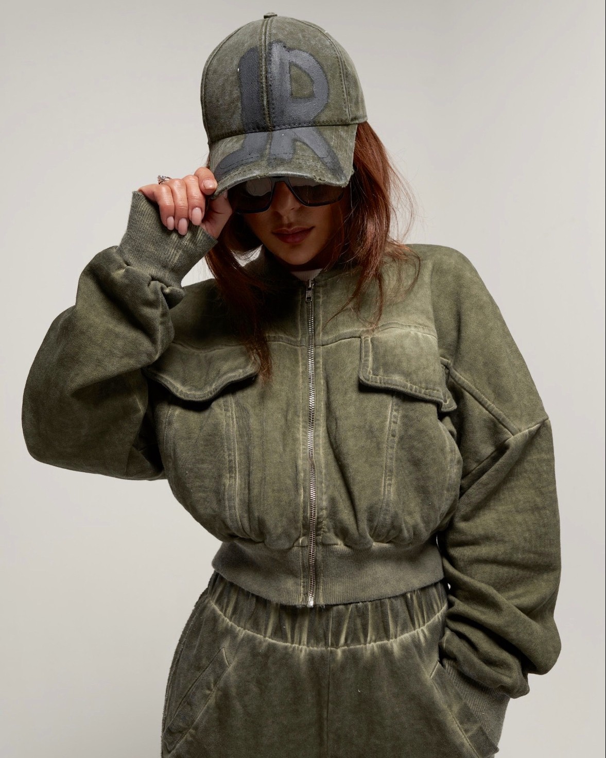 ARMY GREEN ZIPPED BOMBER