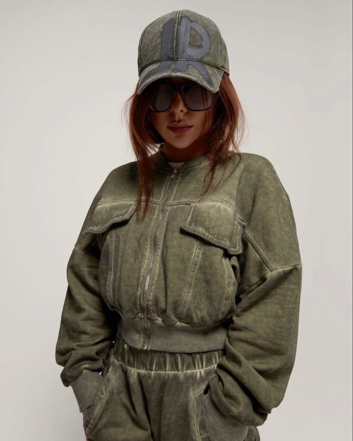 ARMY GREEN ZIPPED BOMBER