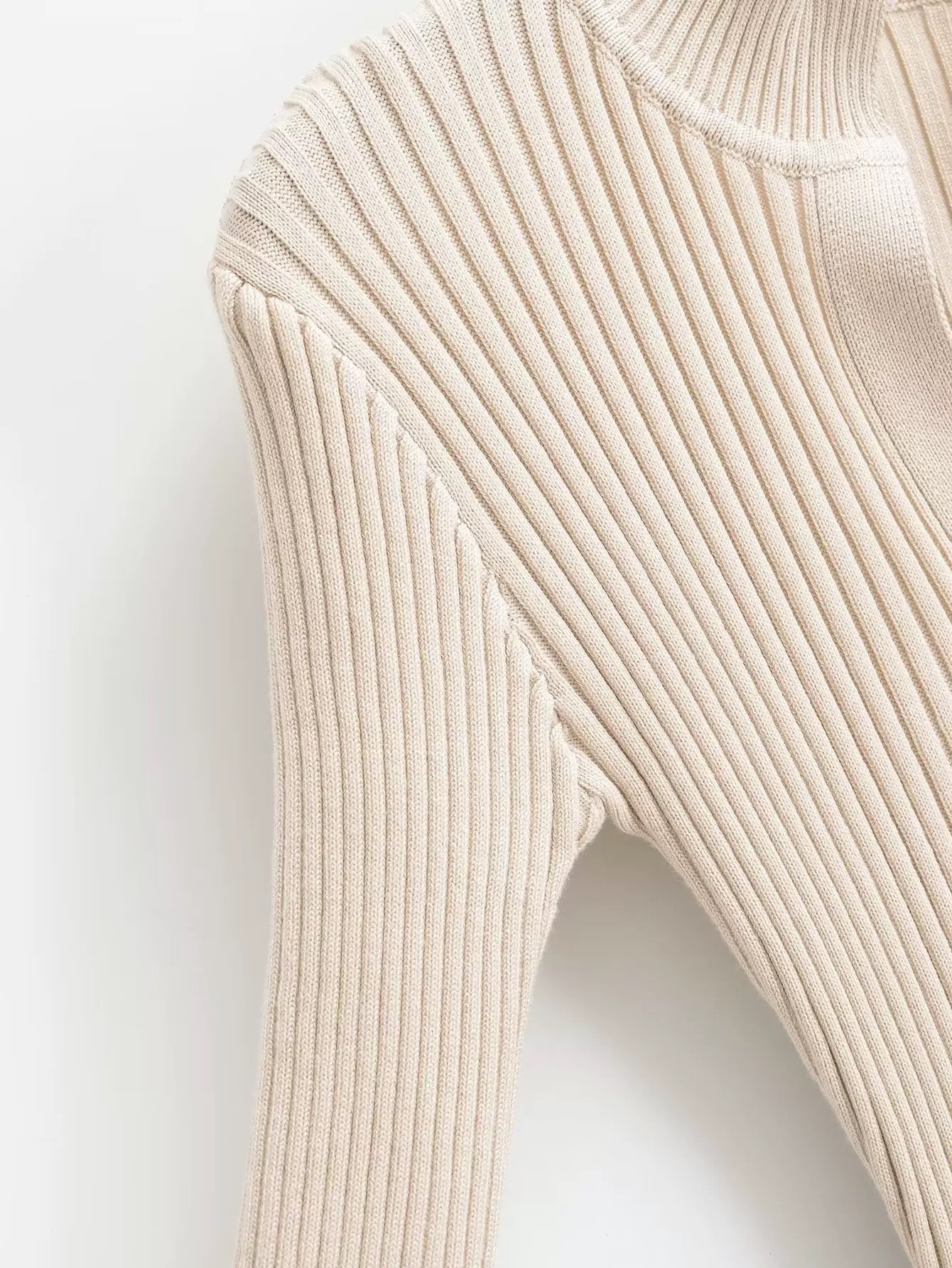 V Yaka Dar Kesim Fitilli Triko Elbise